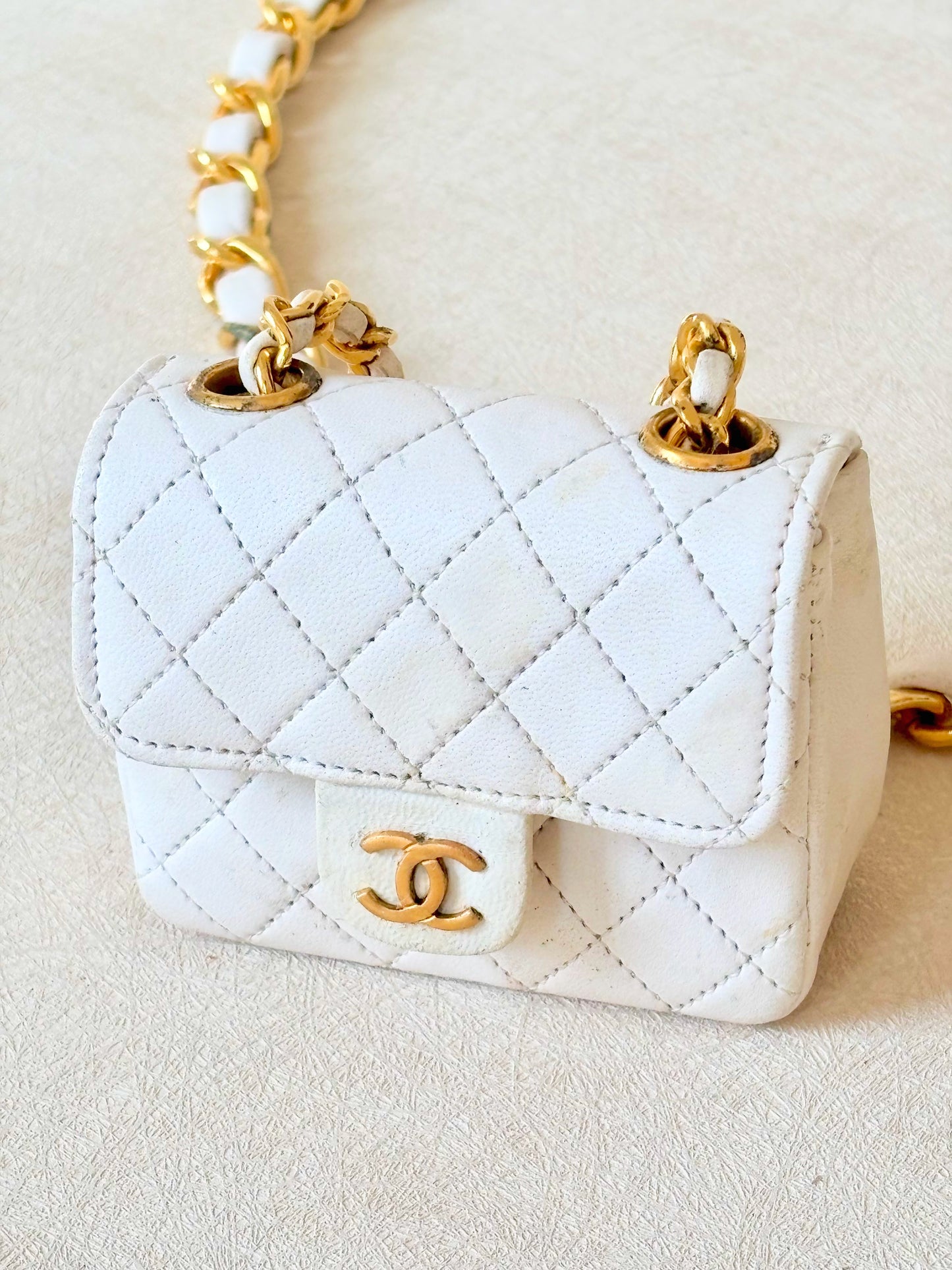CHANEL Mini-sac Timeless et ceinture