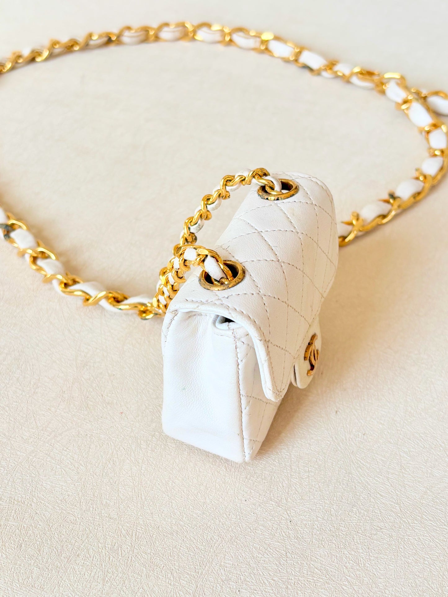 CHANEL Mini-sac Timeless et ceinture
