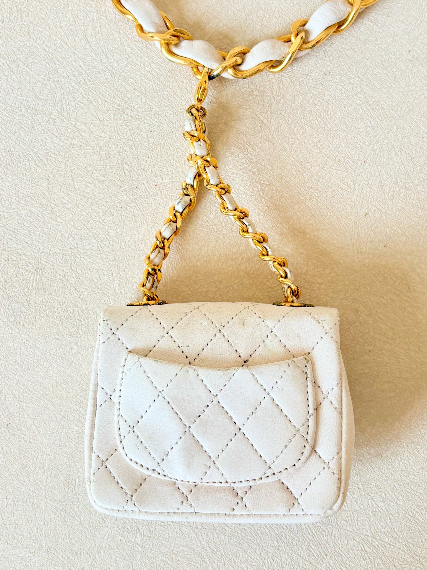 CHANEL Mini-sac Timeless et ceinture