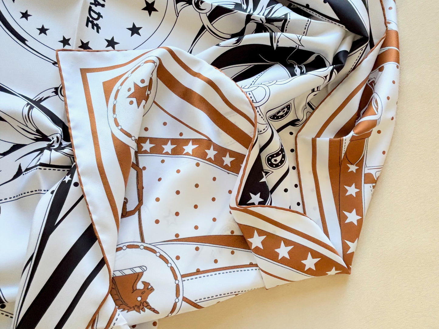 HERMÈS Carré 140 Bandana