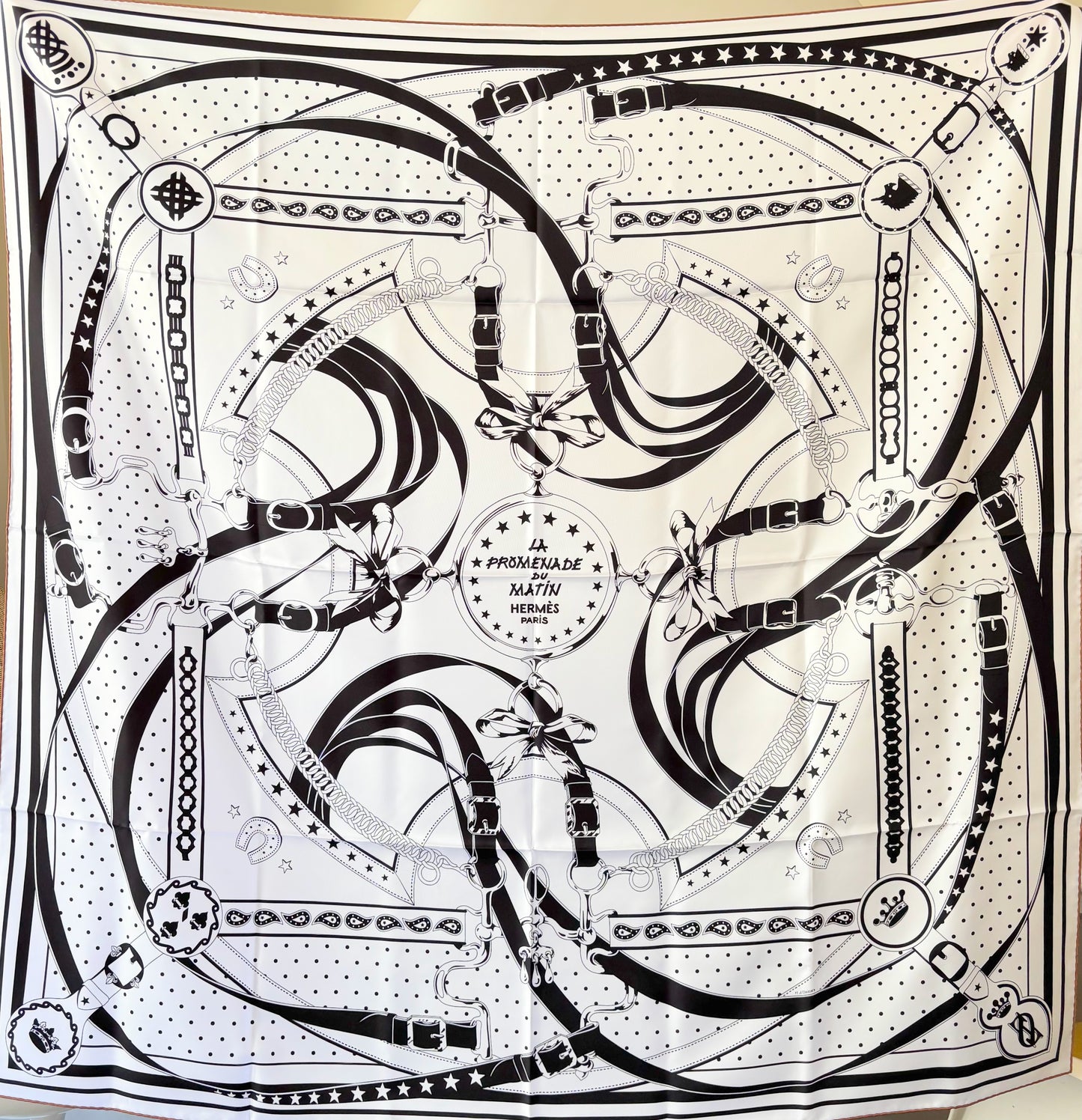HERMÈS Carré 140 Bandana