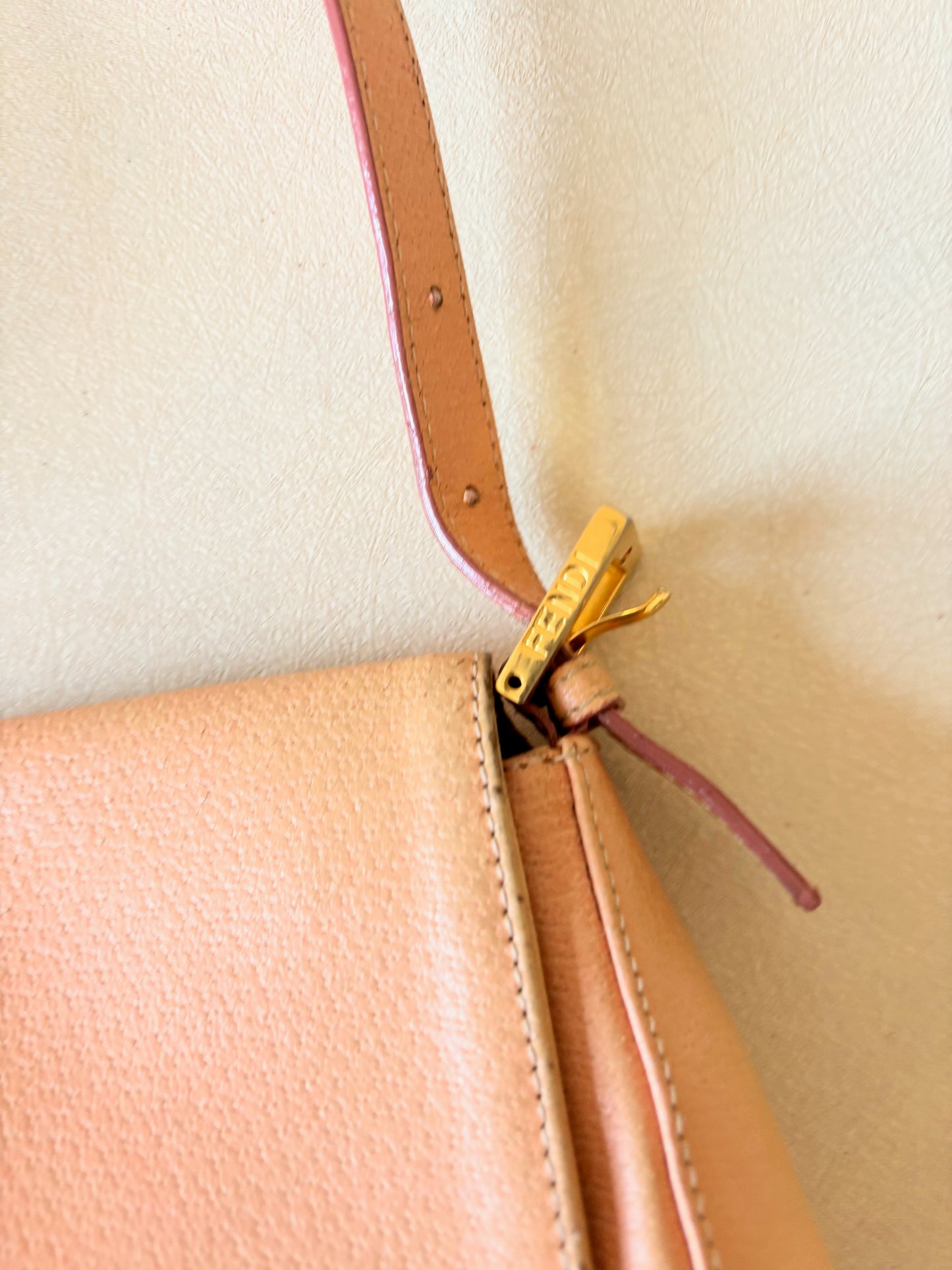 FENDI Sac Mamma Baguette