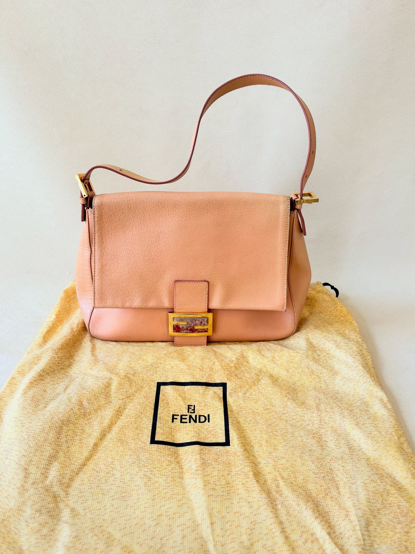 FENDI Sac Mamma Baguette