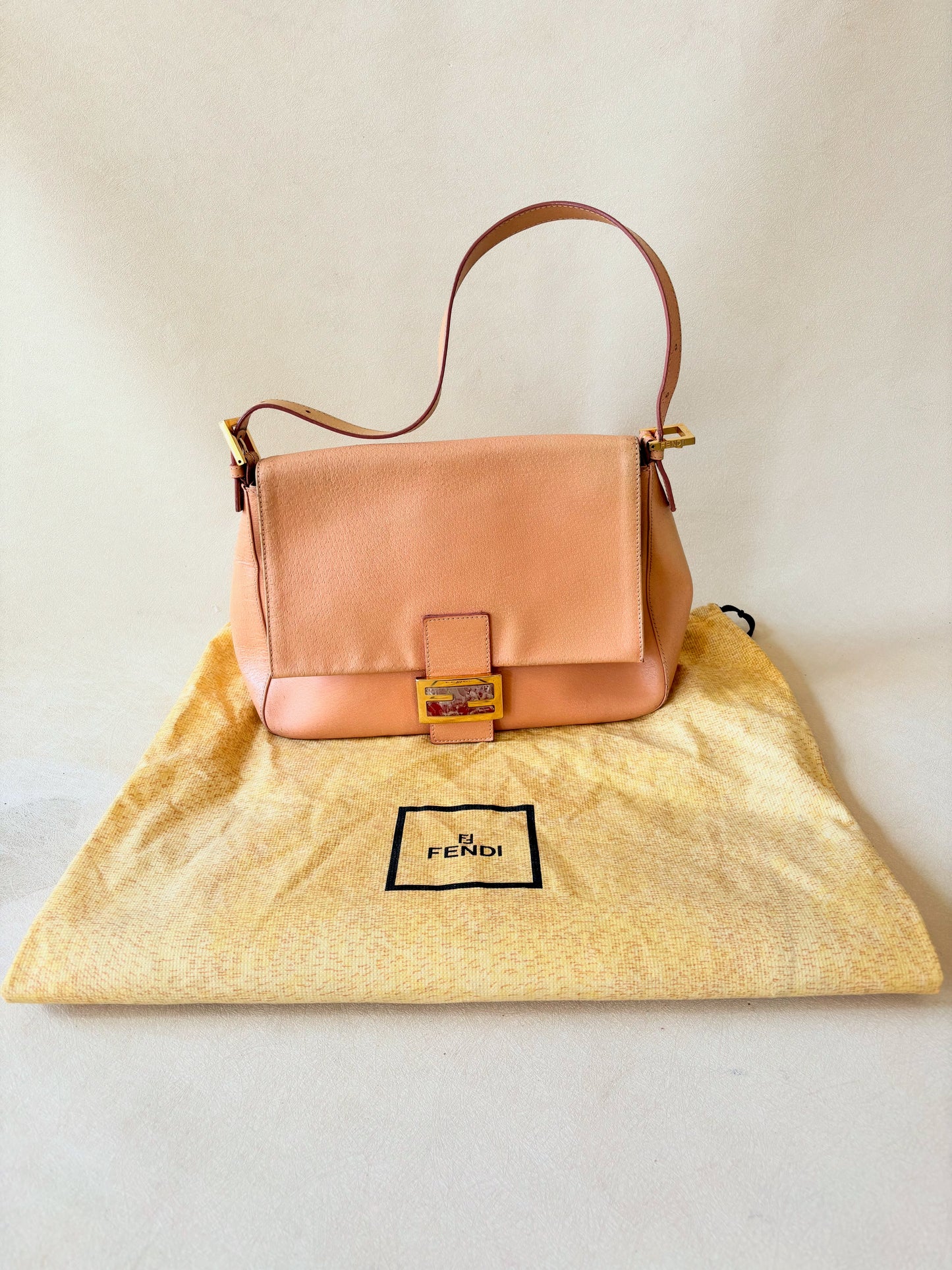 FENDI Sac Mamma Baguette
