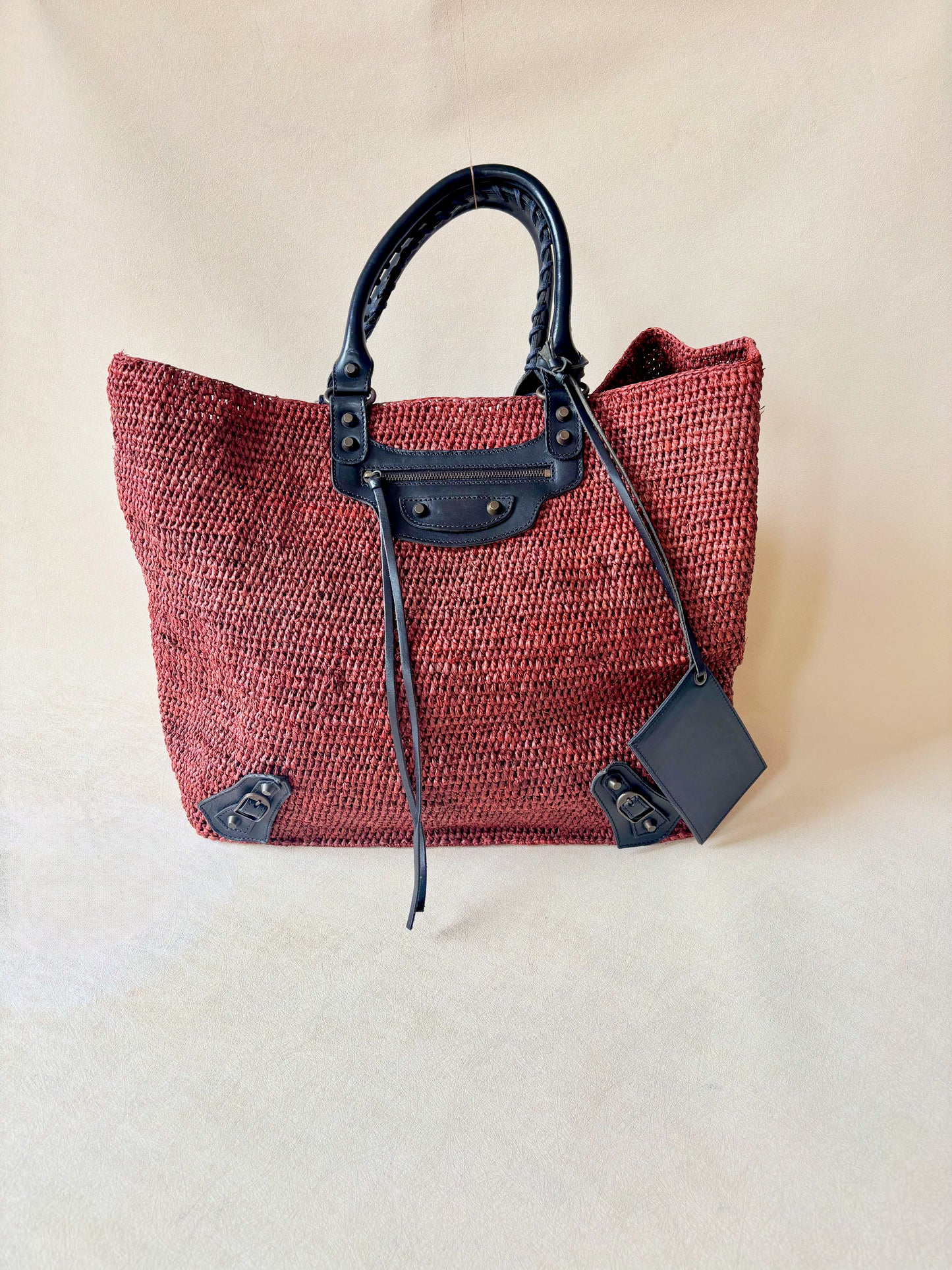 BALENCIAGA Panier en raphia