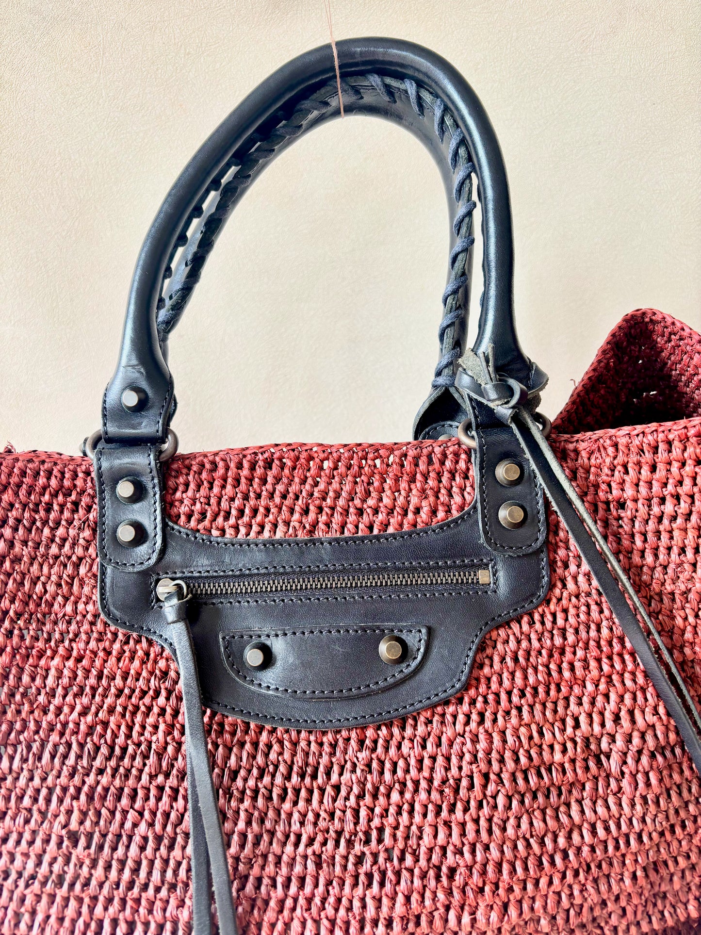 BALENCIAGA Panier en raphia