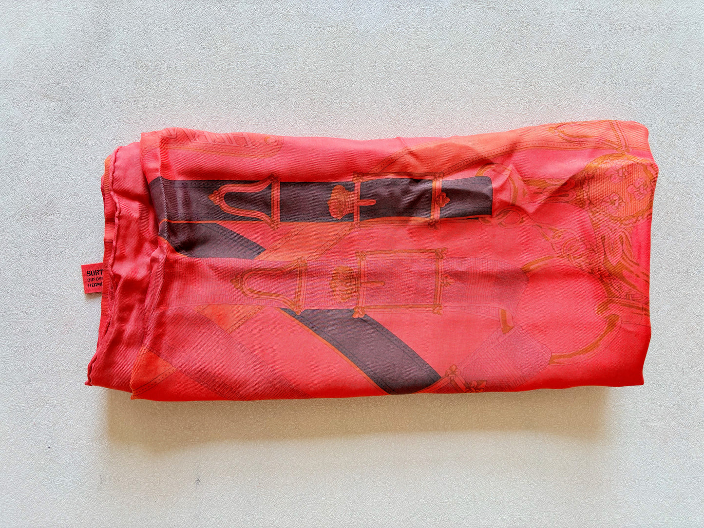 HERMÈS Carré Géant Surteint
