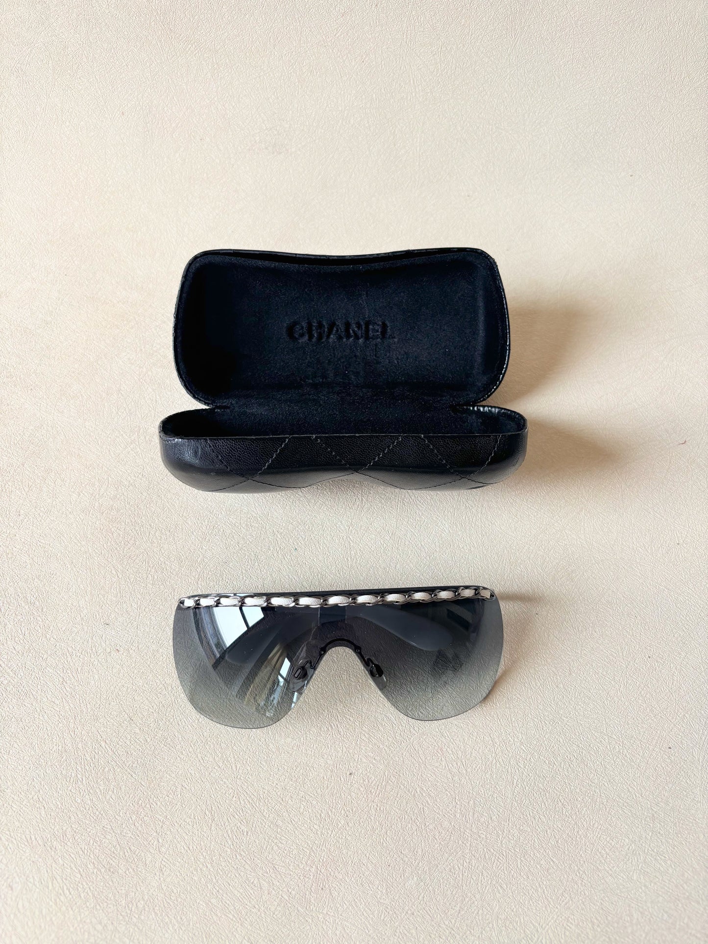 CHANEL Lunettes de soleil