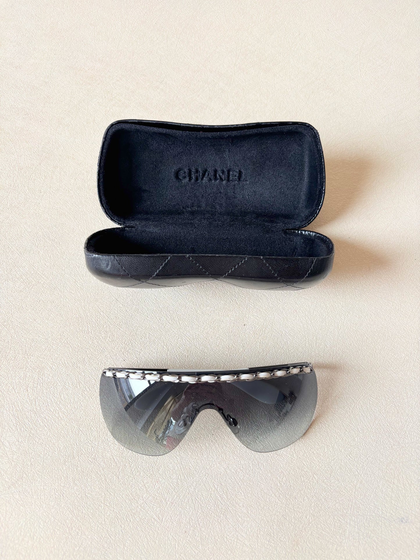CHANEL Lunettes de soleil
