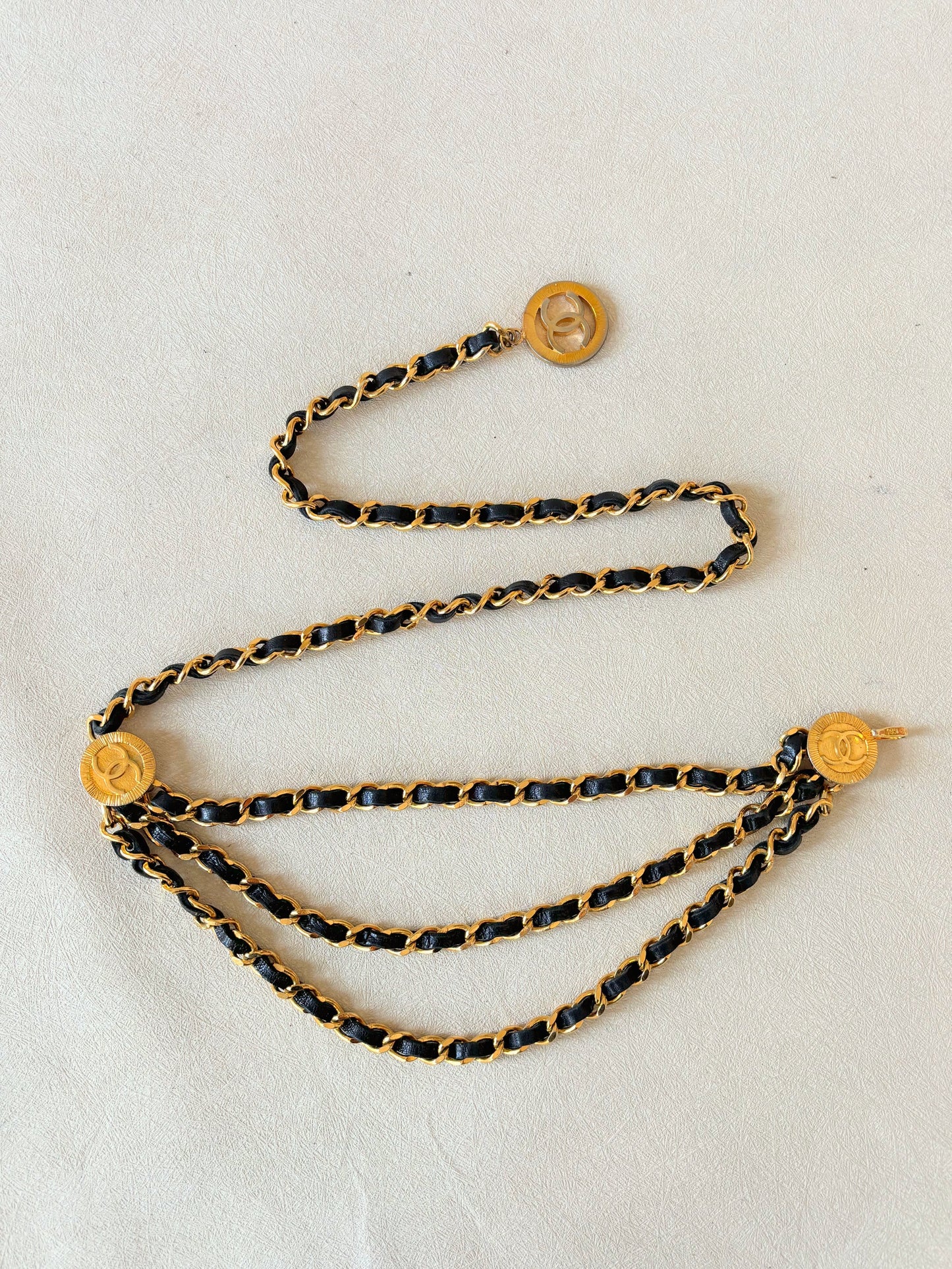 CHANEL Ceinture triple 1984