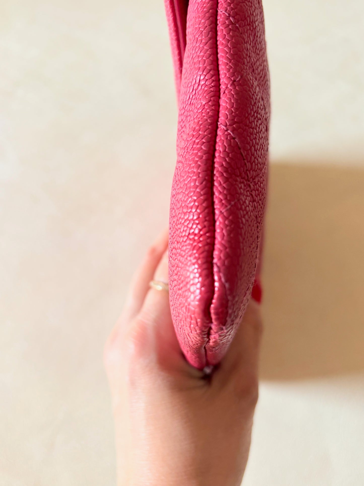CHANEL Pochette cuir caviar