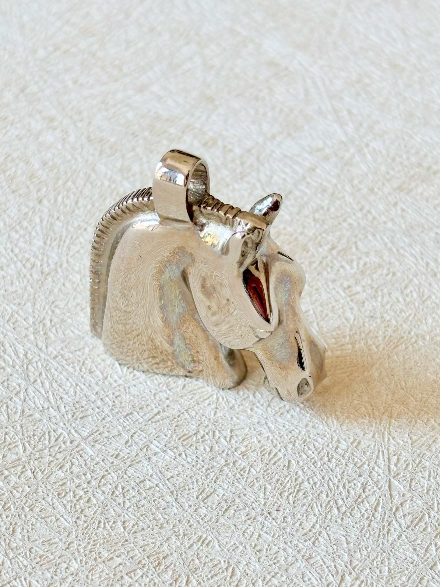 HERMÈS Pendentif Cheval