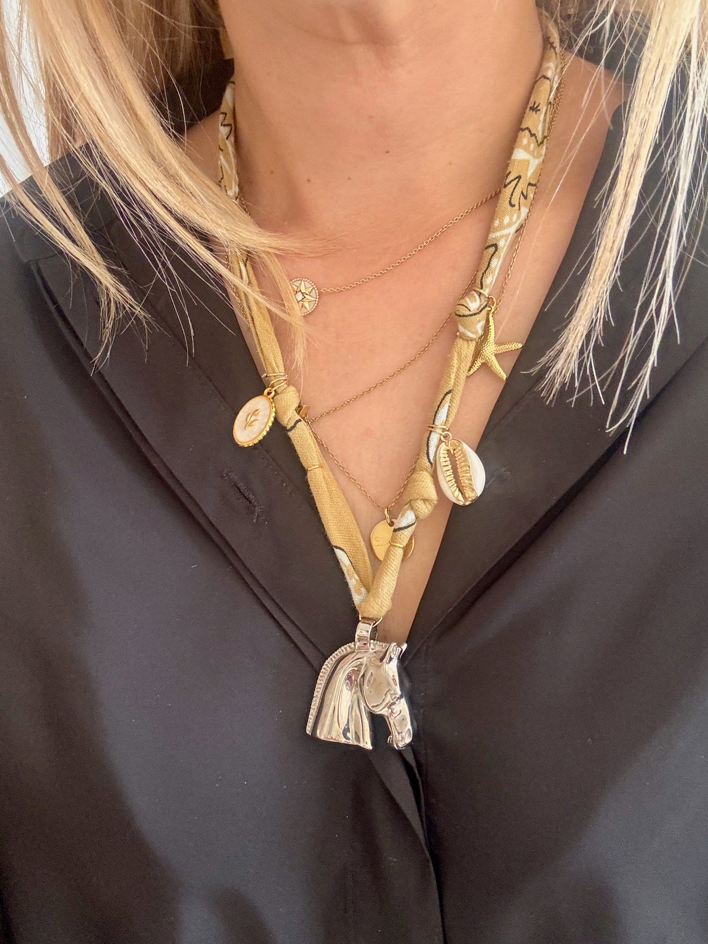 HERMÈS Pendentif Cheval