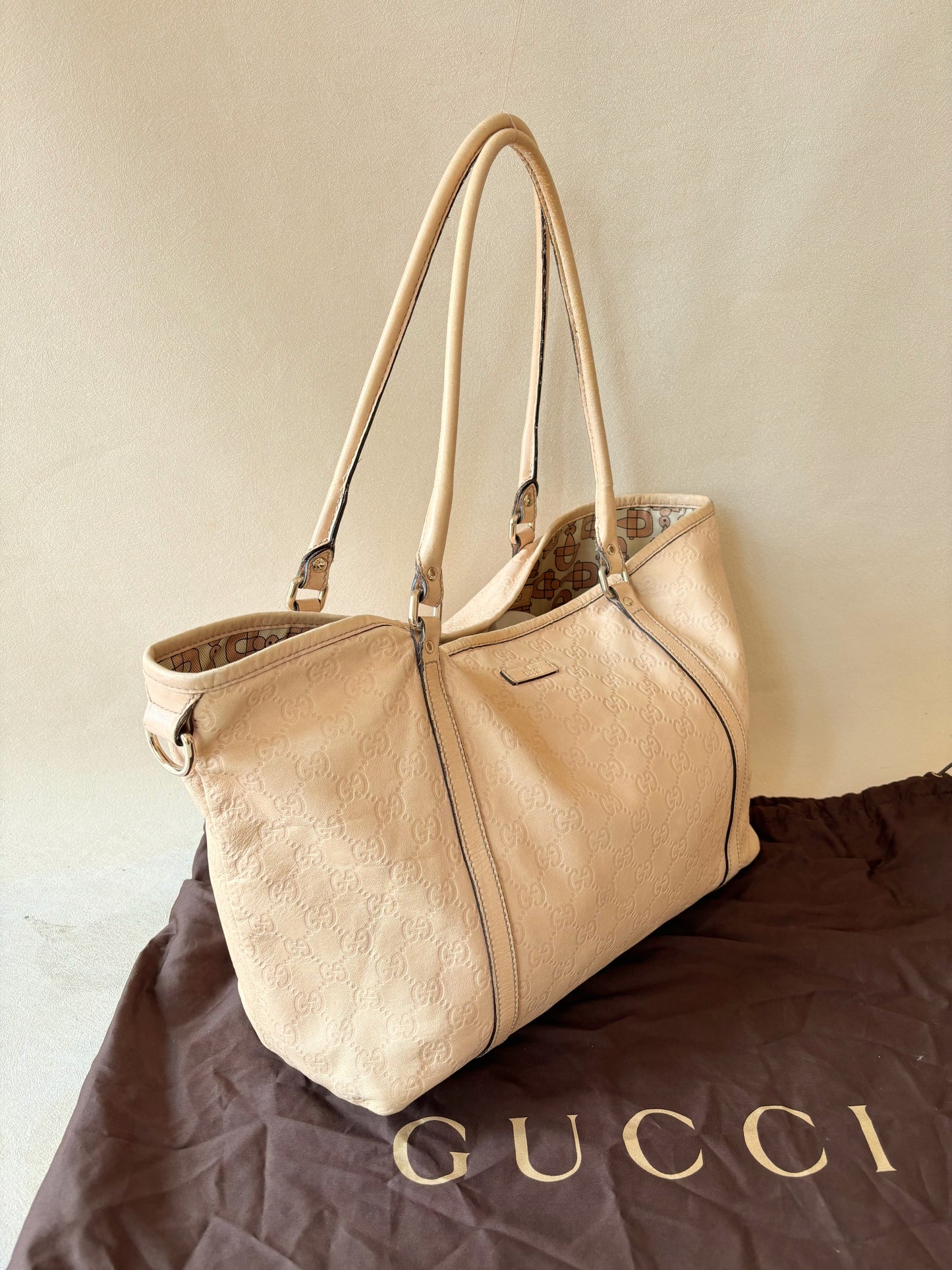 GUCCI Sac Cabas Guccissima