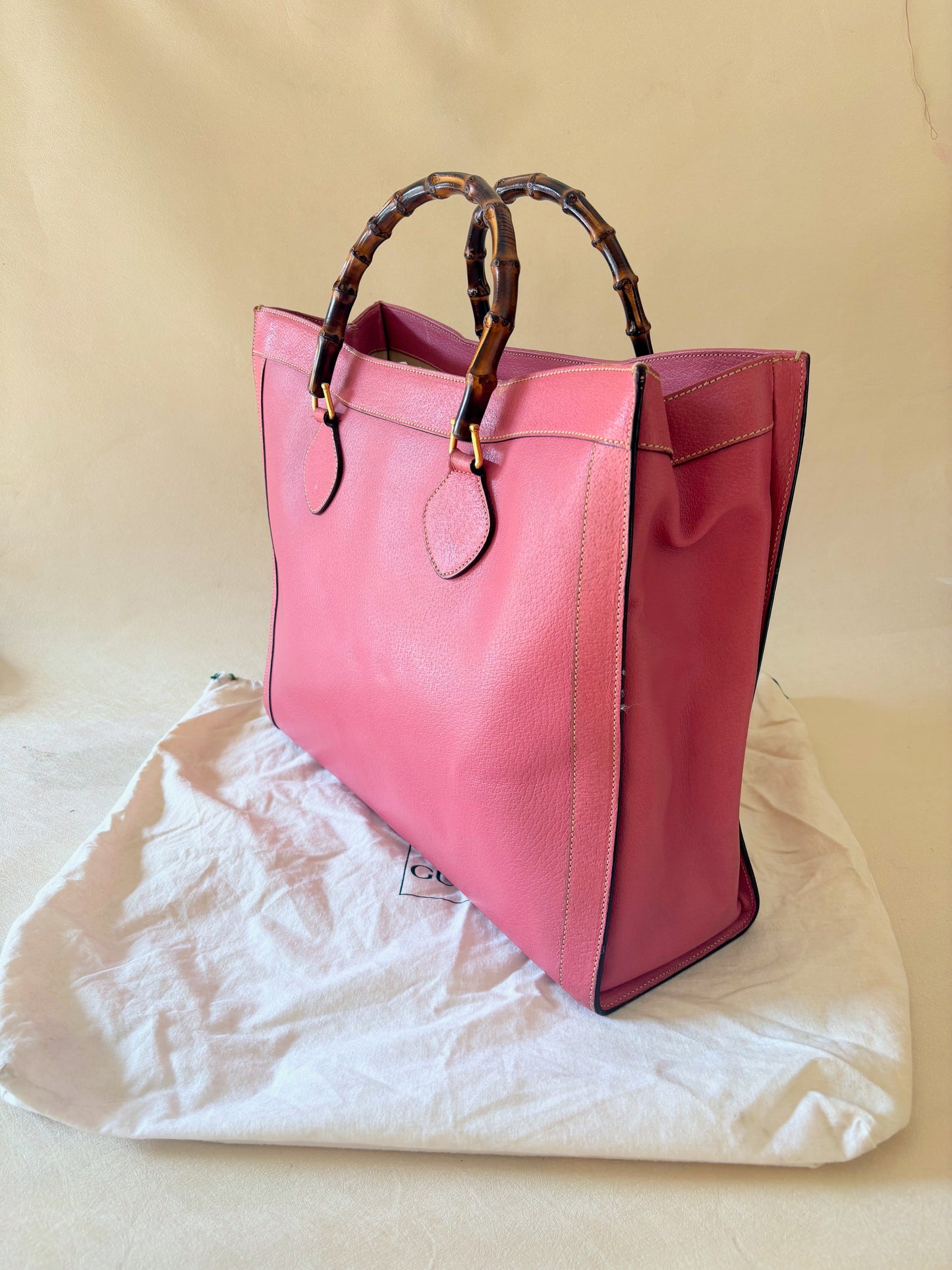 GUCCI Sac Maxi cabas Diana