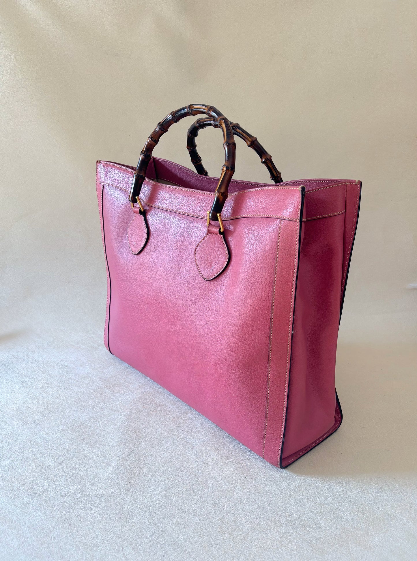 GUCCI Sac Maxi cabas Diana