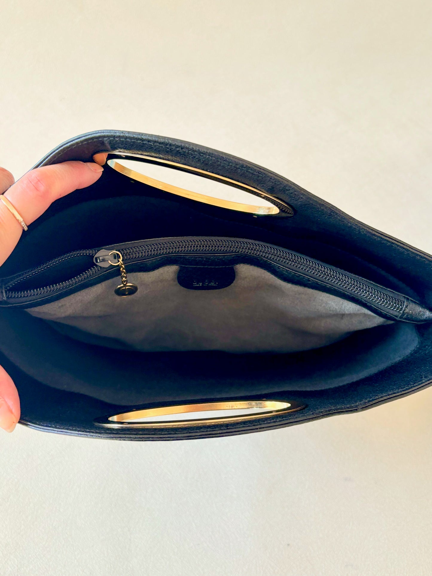 GUCCI Sac en cuir noir