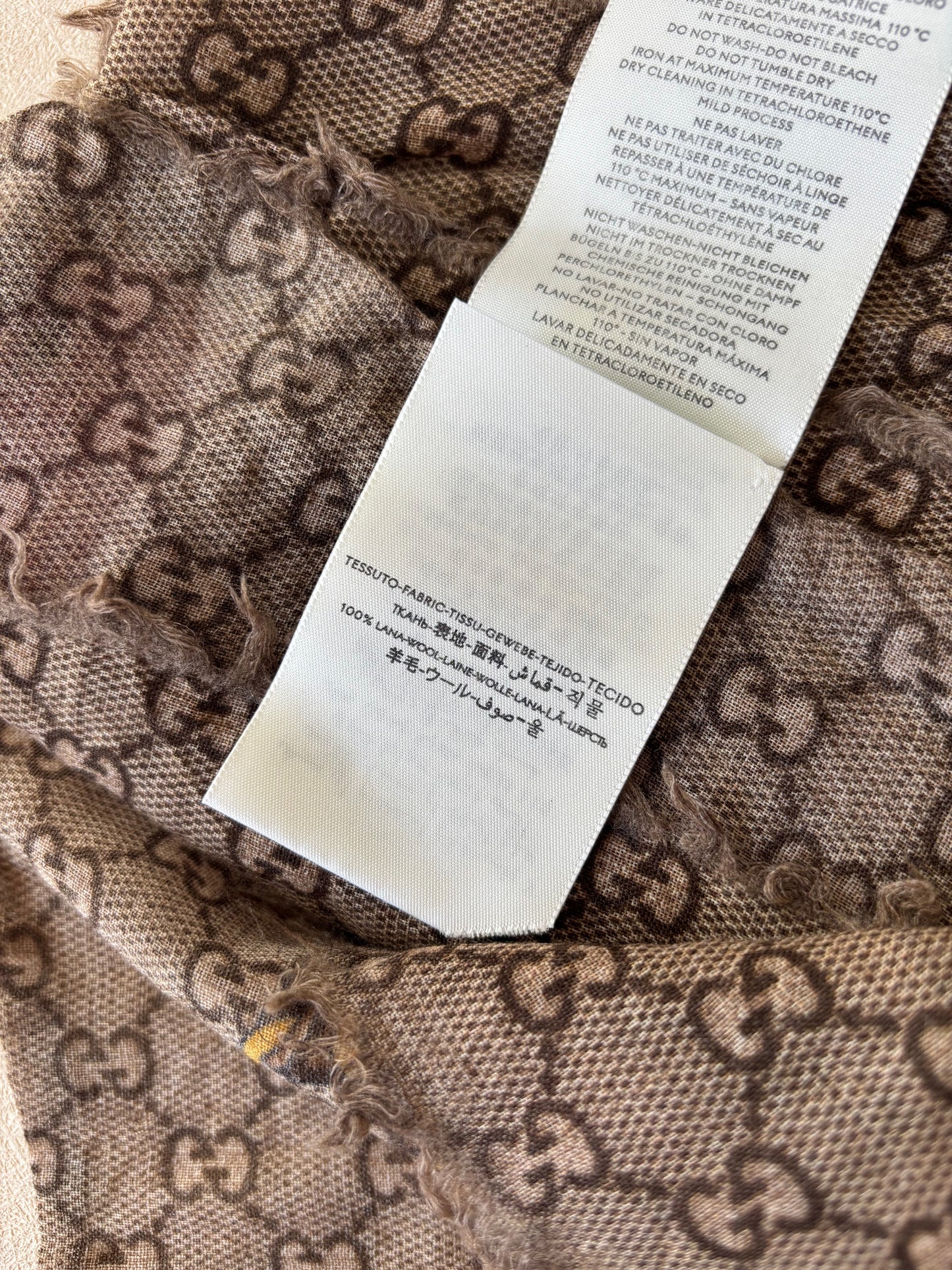 GUCCI Châle Maxi Carré