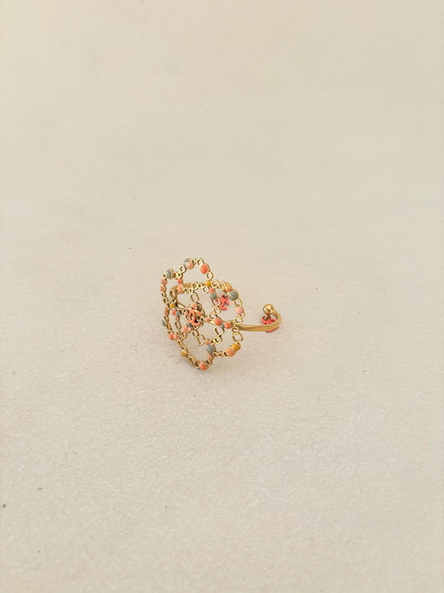 CHANEL Bracelet Camélia