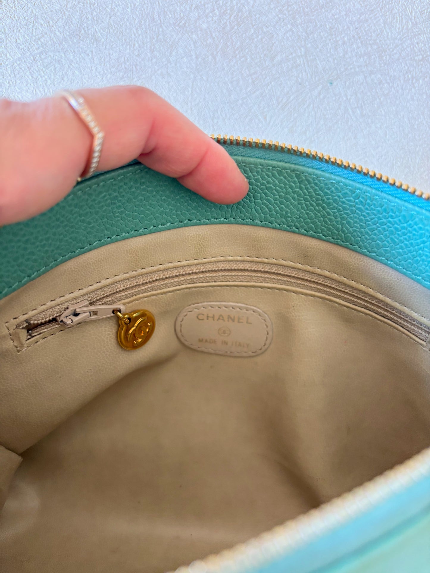 CHANEL Pochette