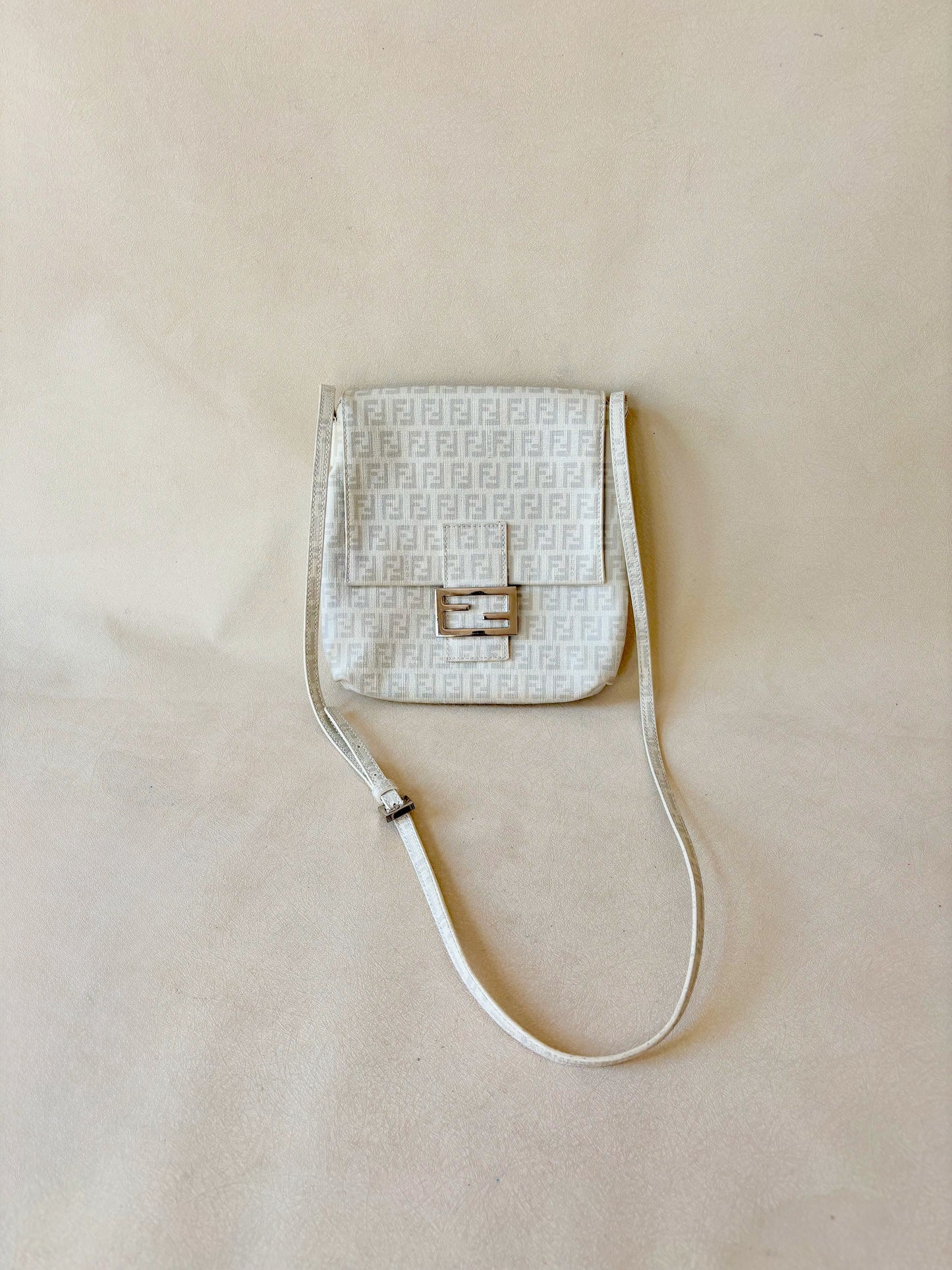 FENDI Sac Besace Mamma