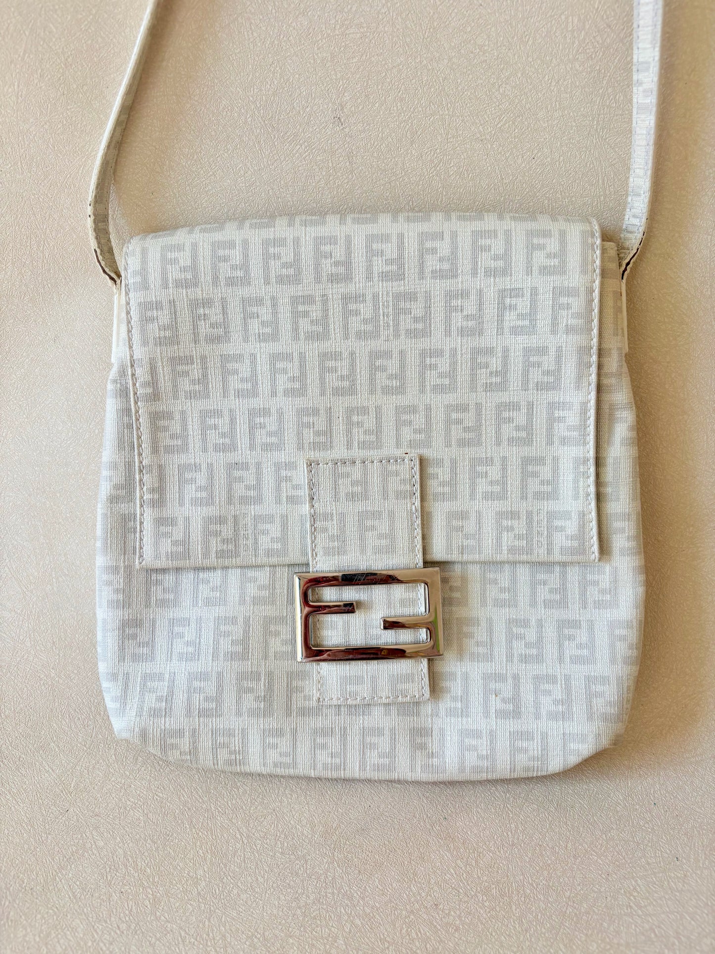 FENDI Sac Besace Mamma