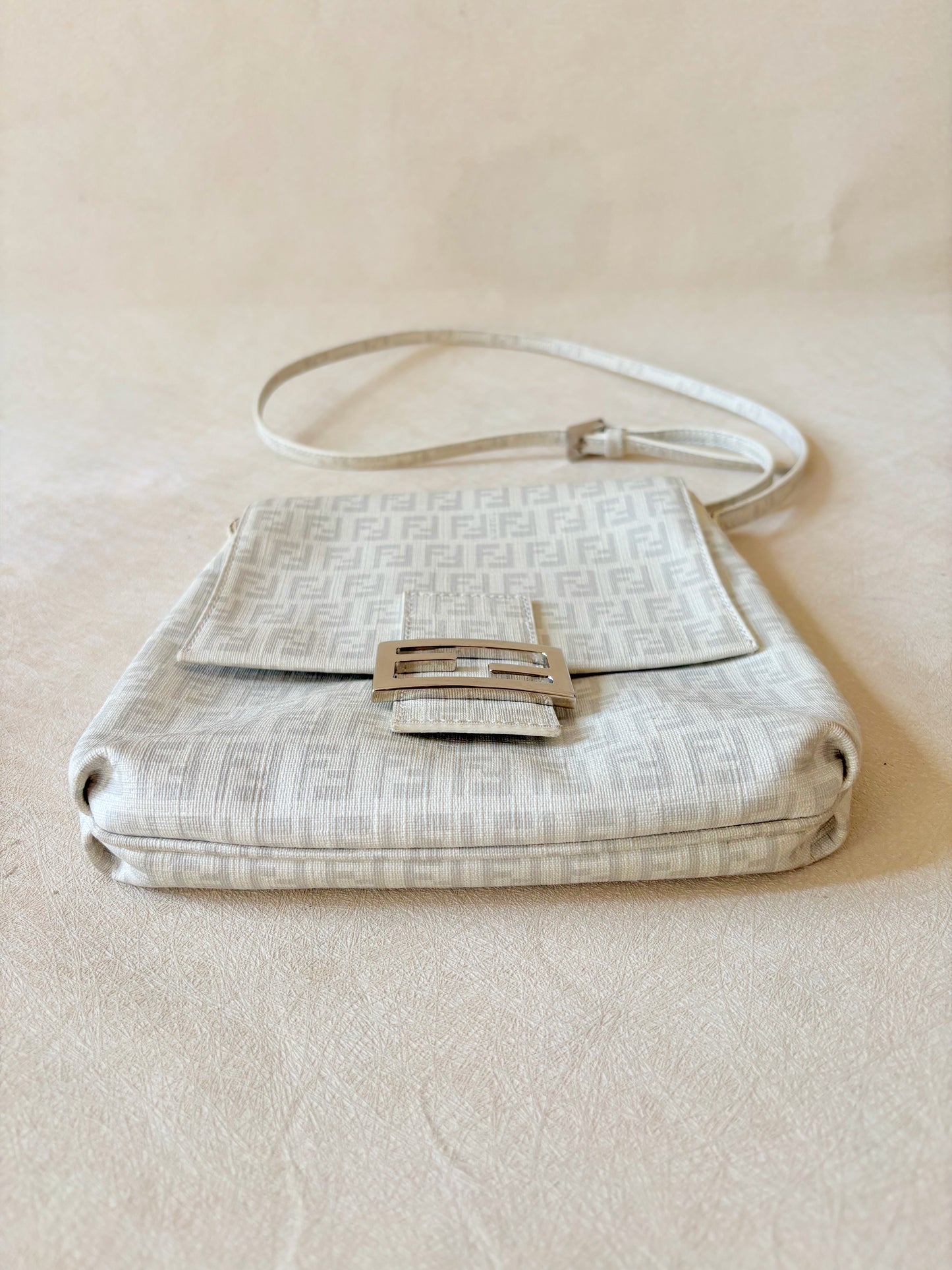 FENDI Sac Besace Mamma