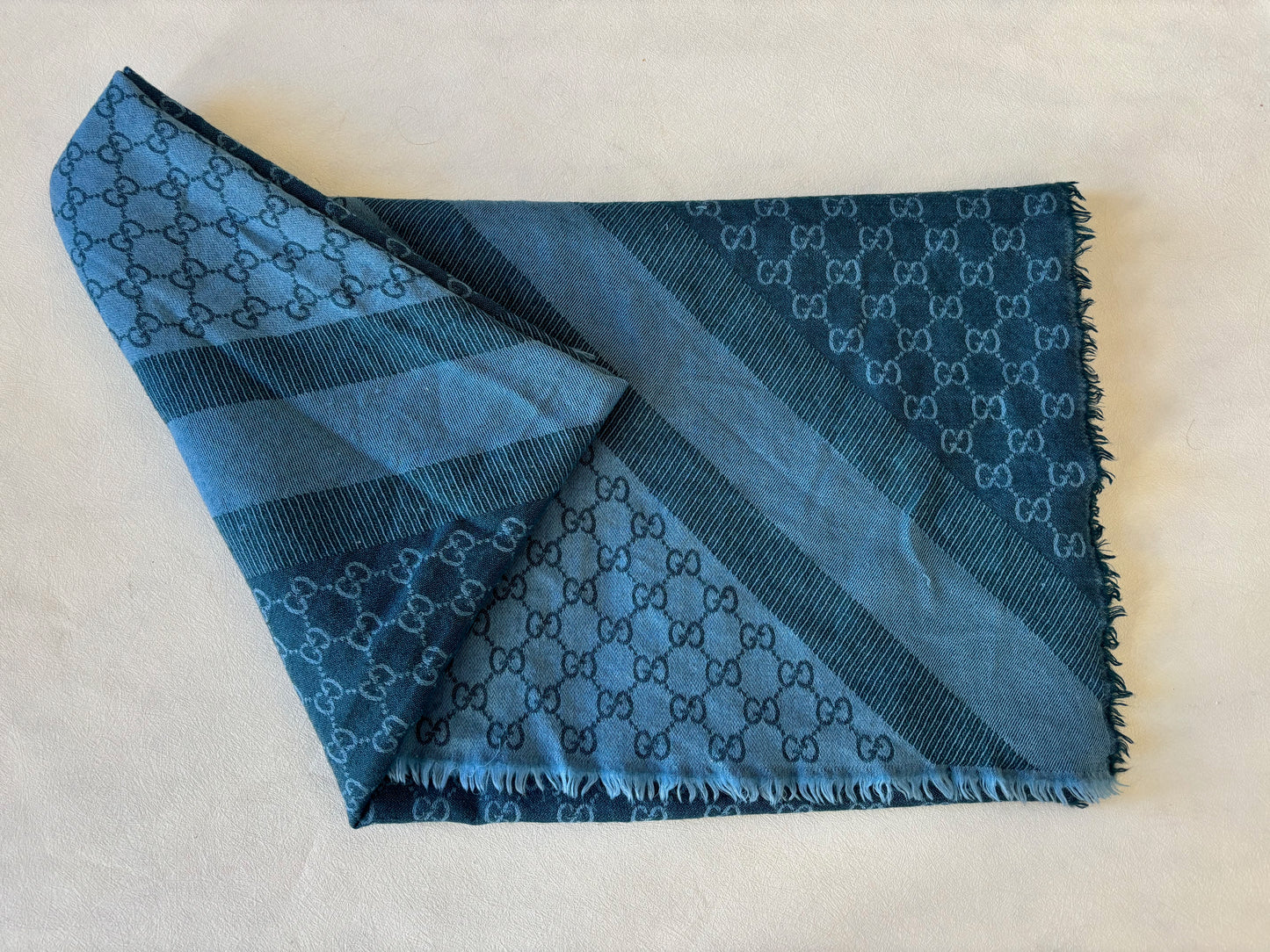 GUCCI Maxi carré