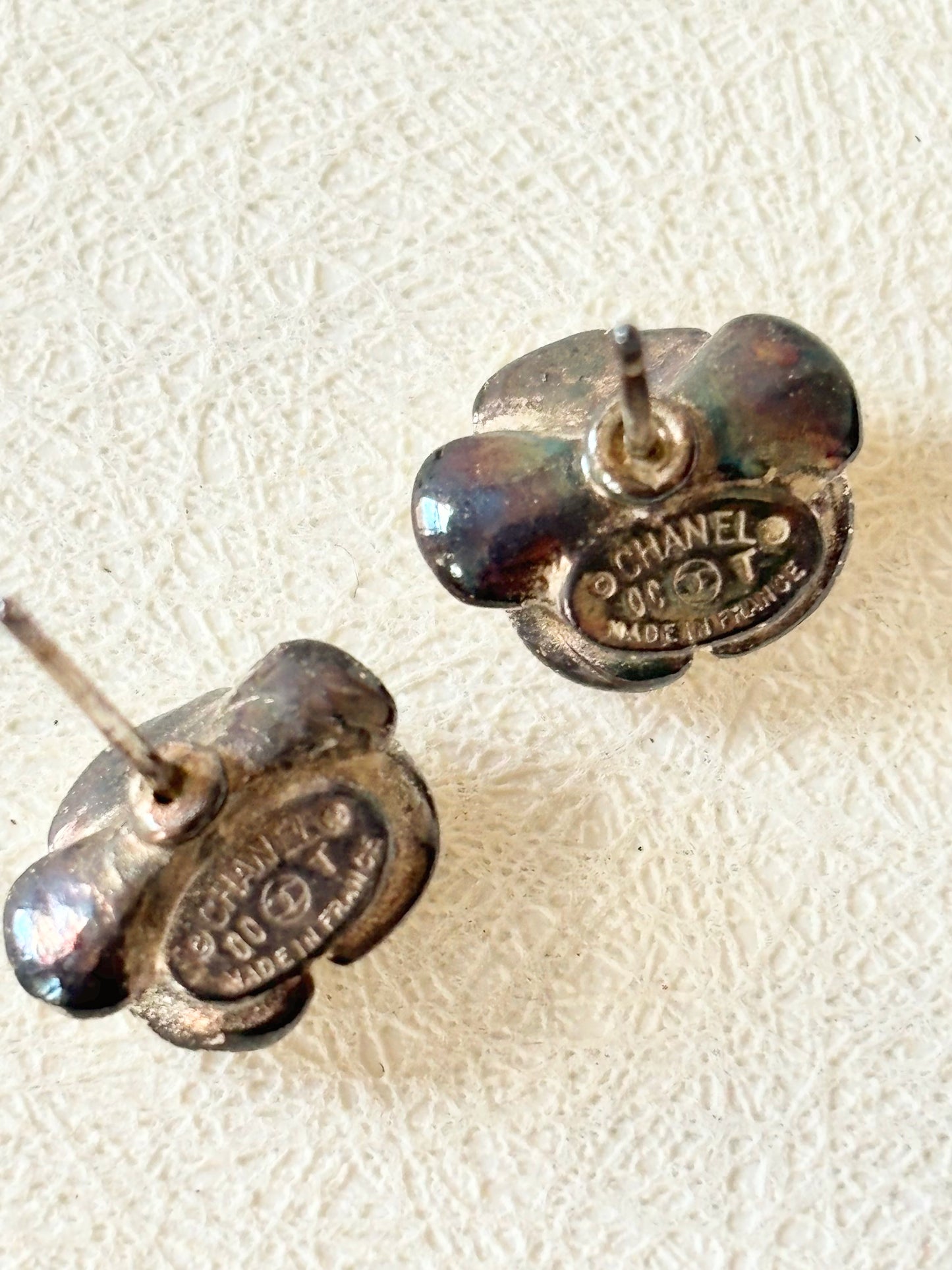 CHANEL Boucles d'oreilles Camélia