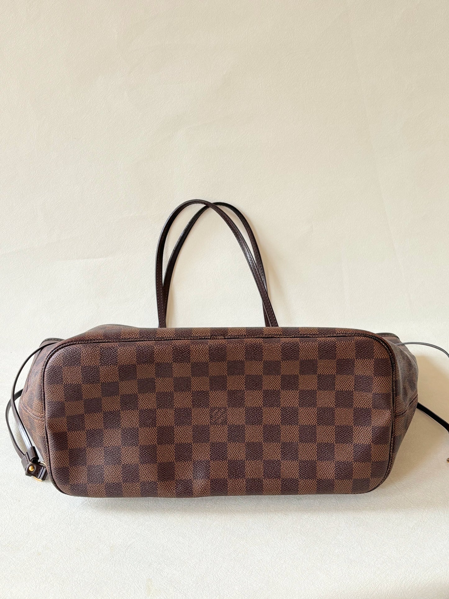 LOUIS VUITTON Sac Neverfull