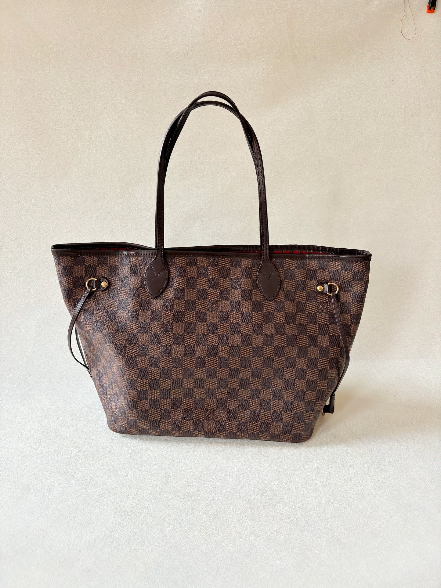LOUIS VUITTON Sac Neverfull