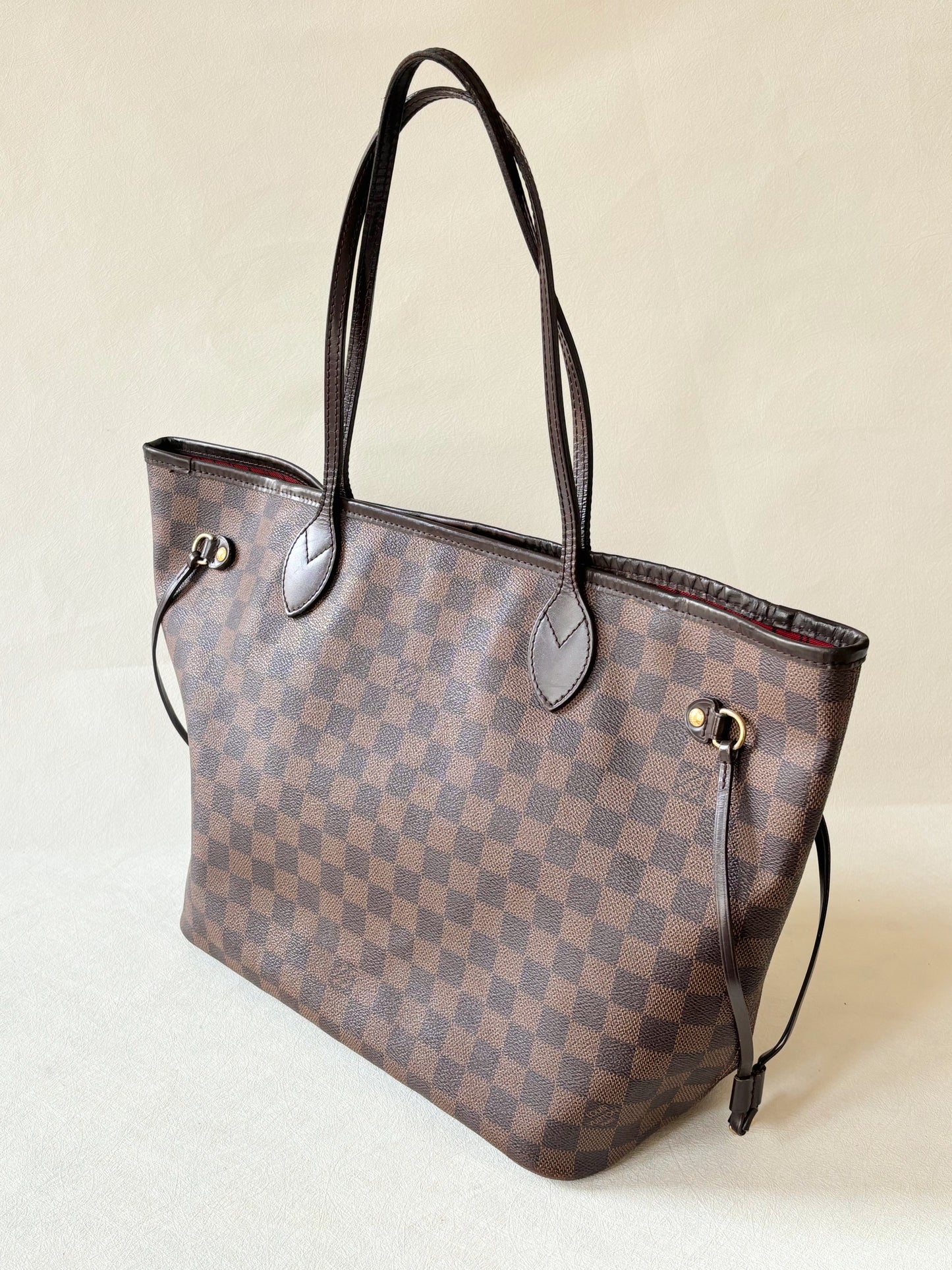 LOUIS VUITTON Sac Neverfull