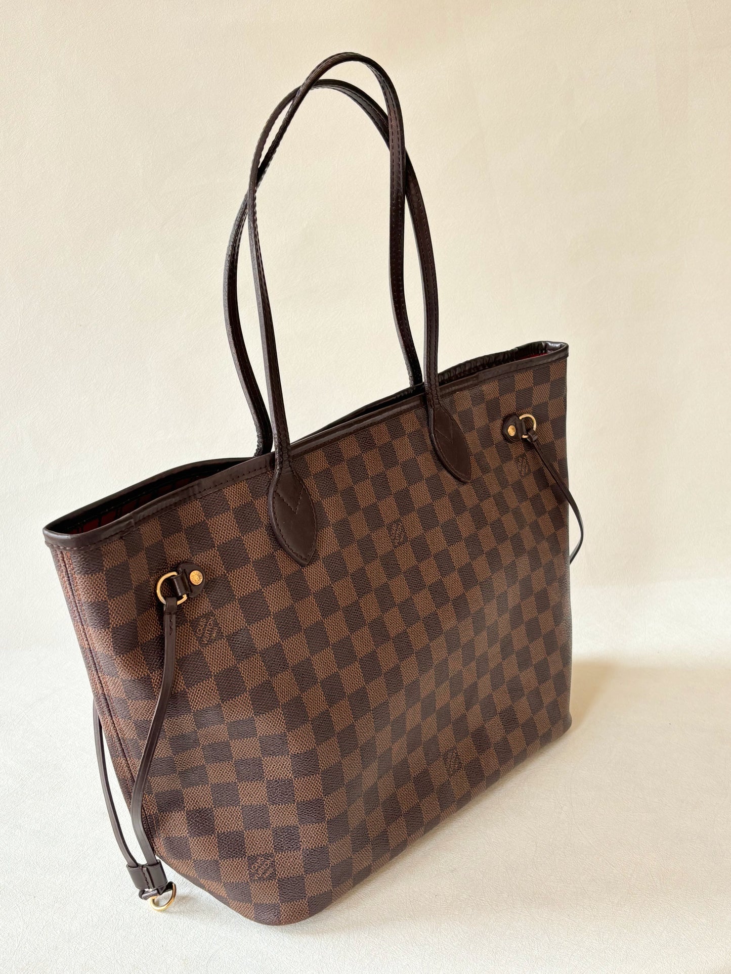 LOUIS VUITTON Sac Neverfull