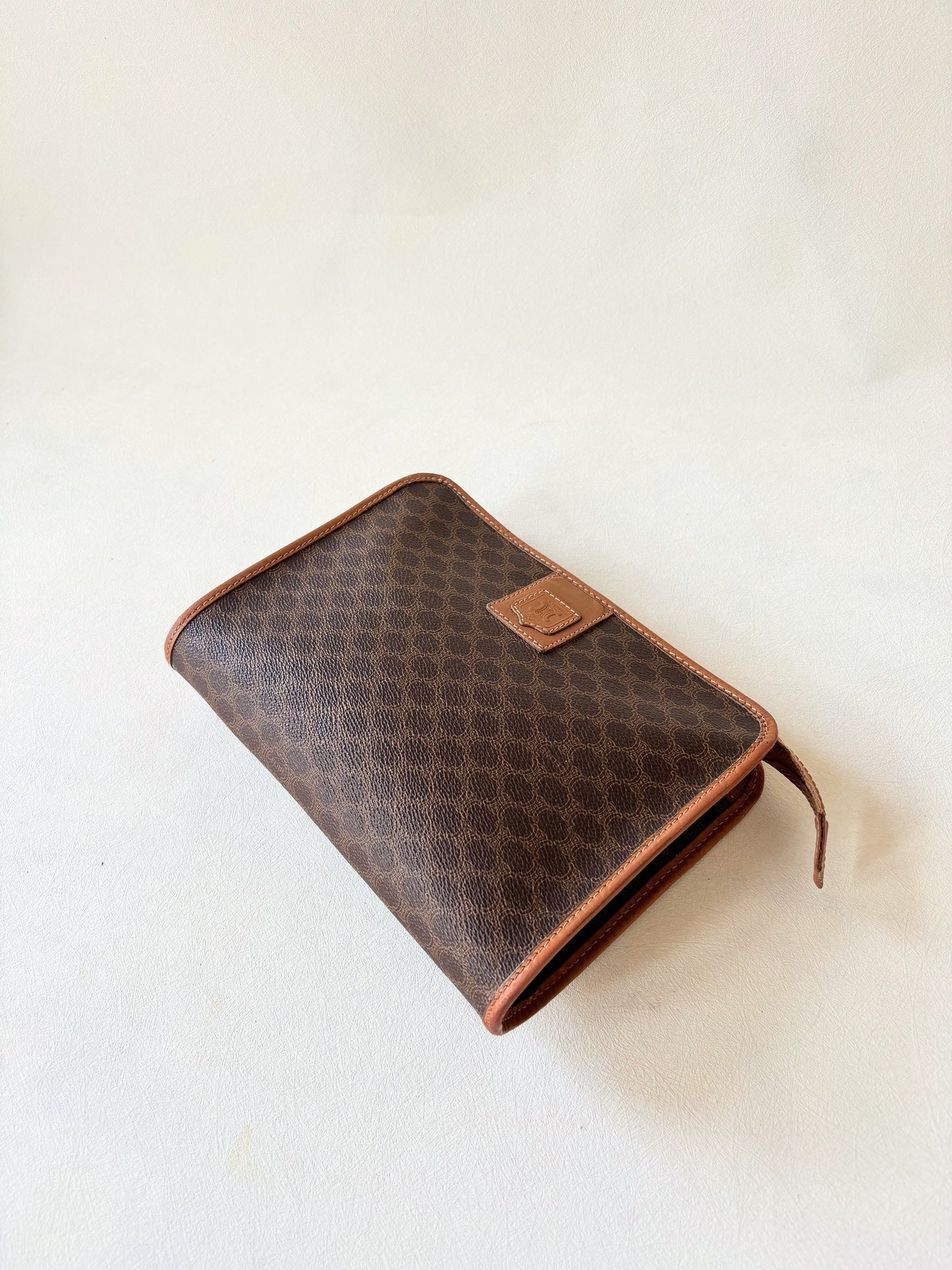CÉLINE Pochette Triomphe