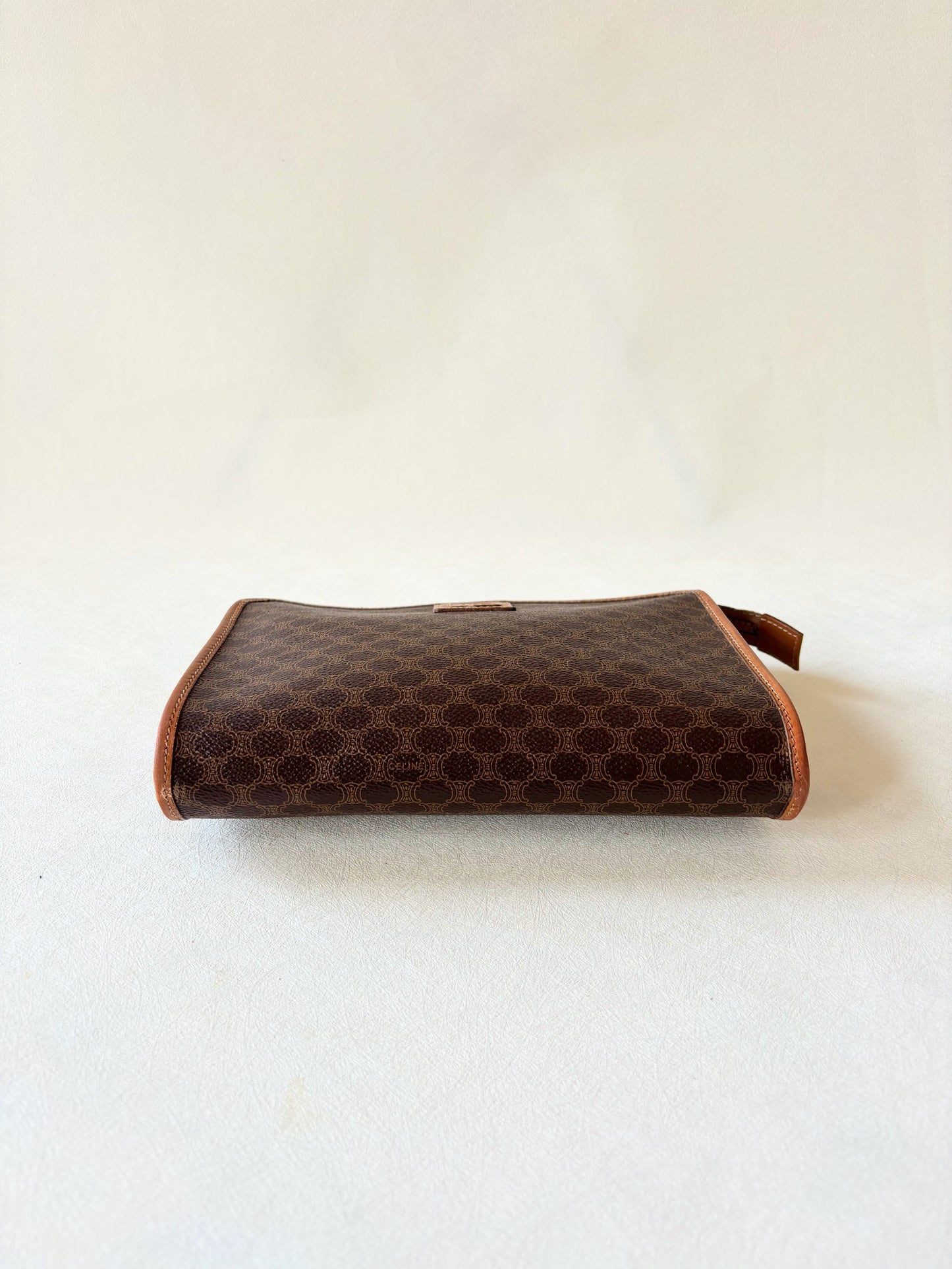 CÉLINE Pochette Triomphe