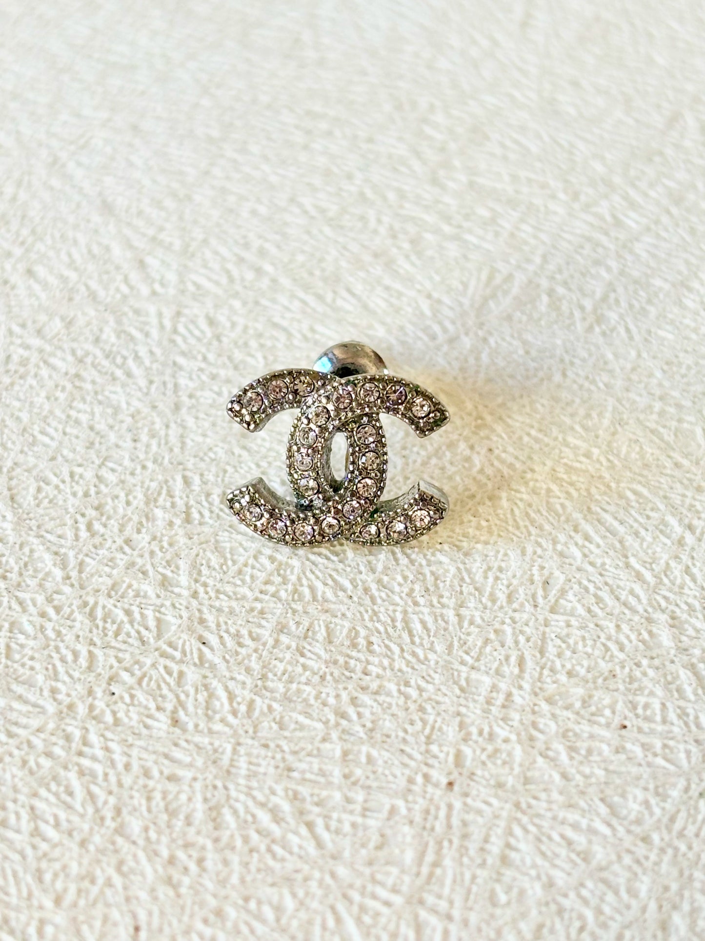 CHANEL Boucle d'oreille solitaire