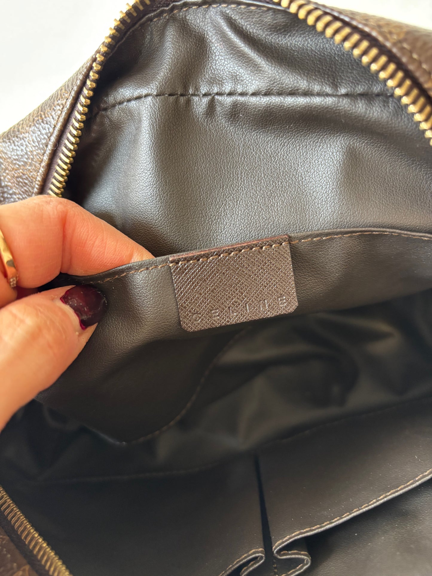 CÉLINE Pochette Triomphe