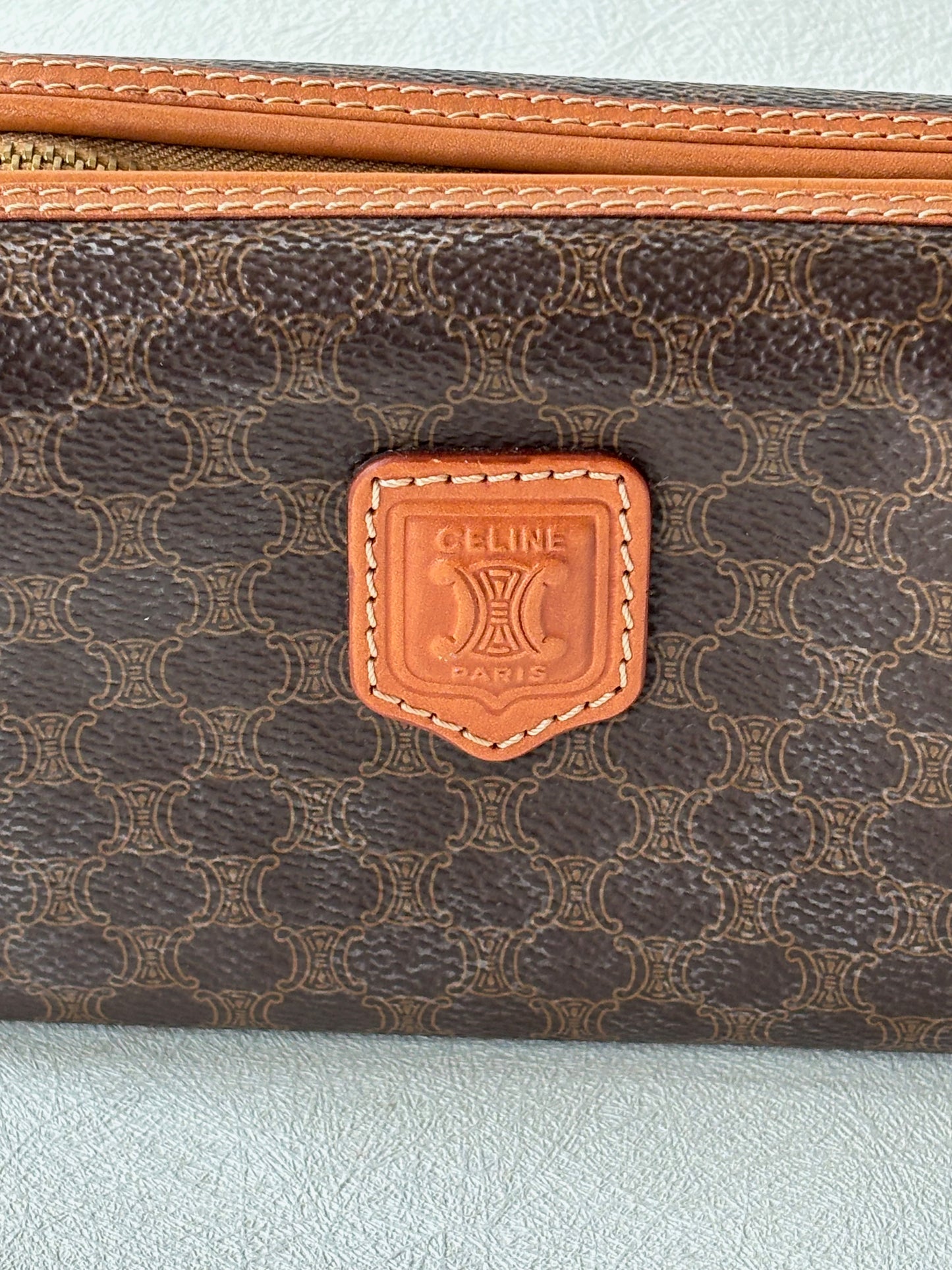 CÉLINE Pochette Triomphe
