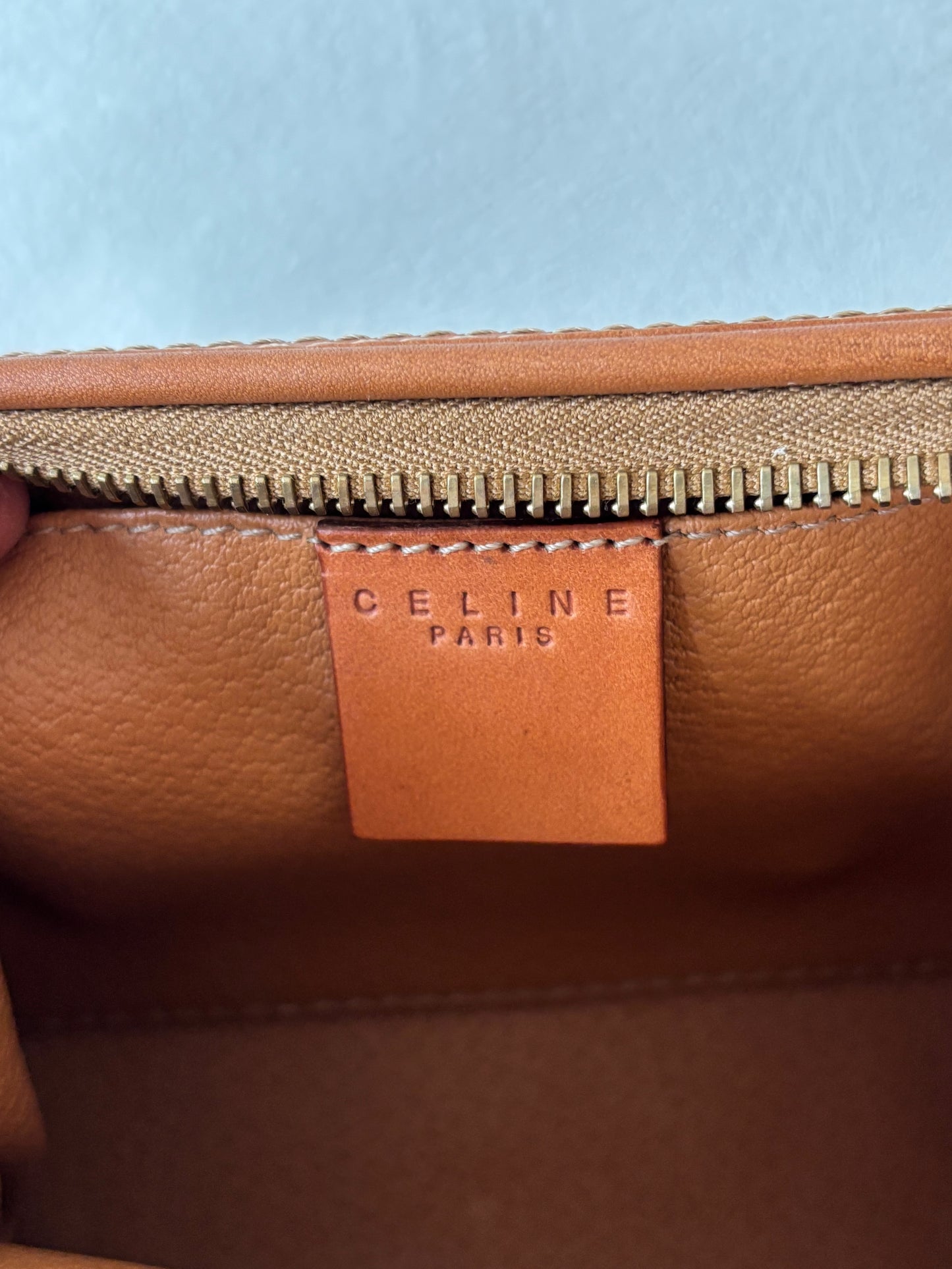 CÉLINE Pochette Triomphe
