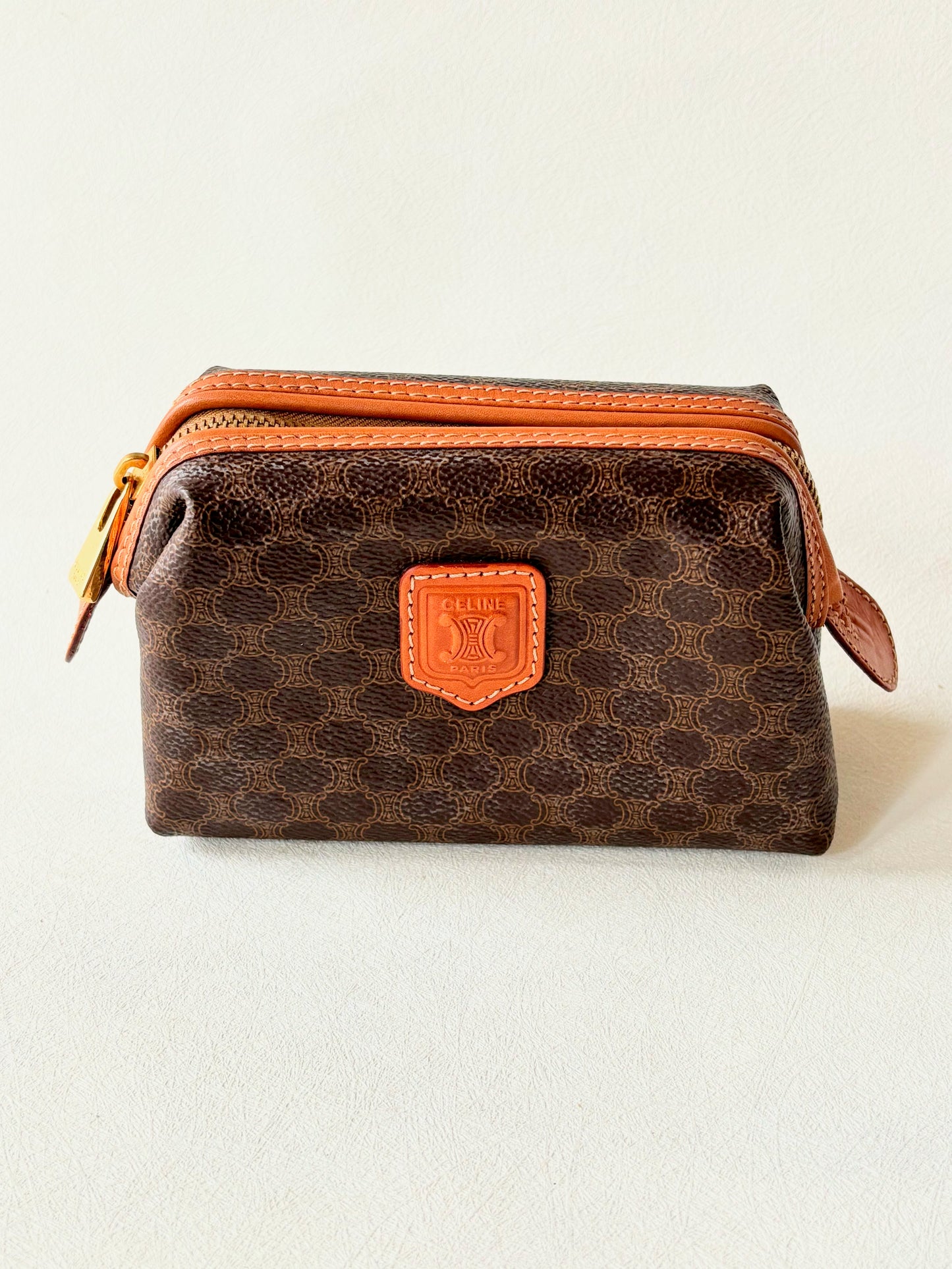 CÉLINE Pochette Triomphe