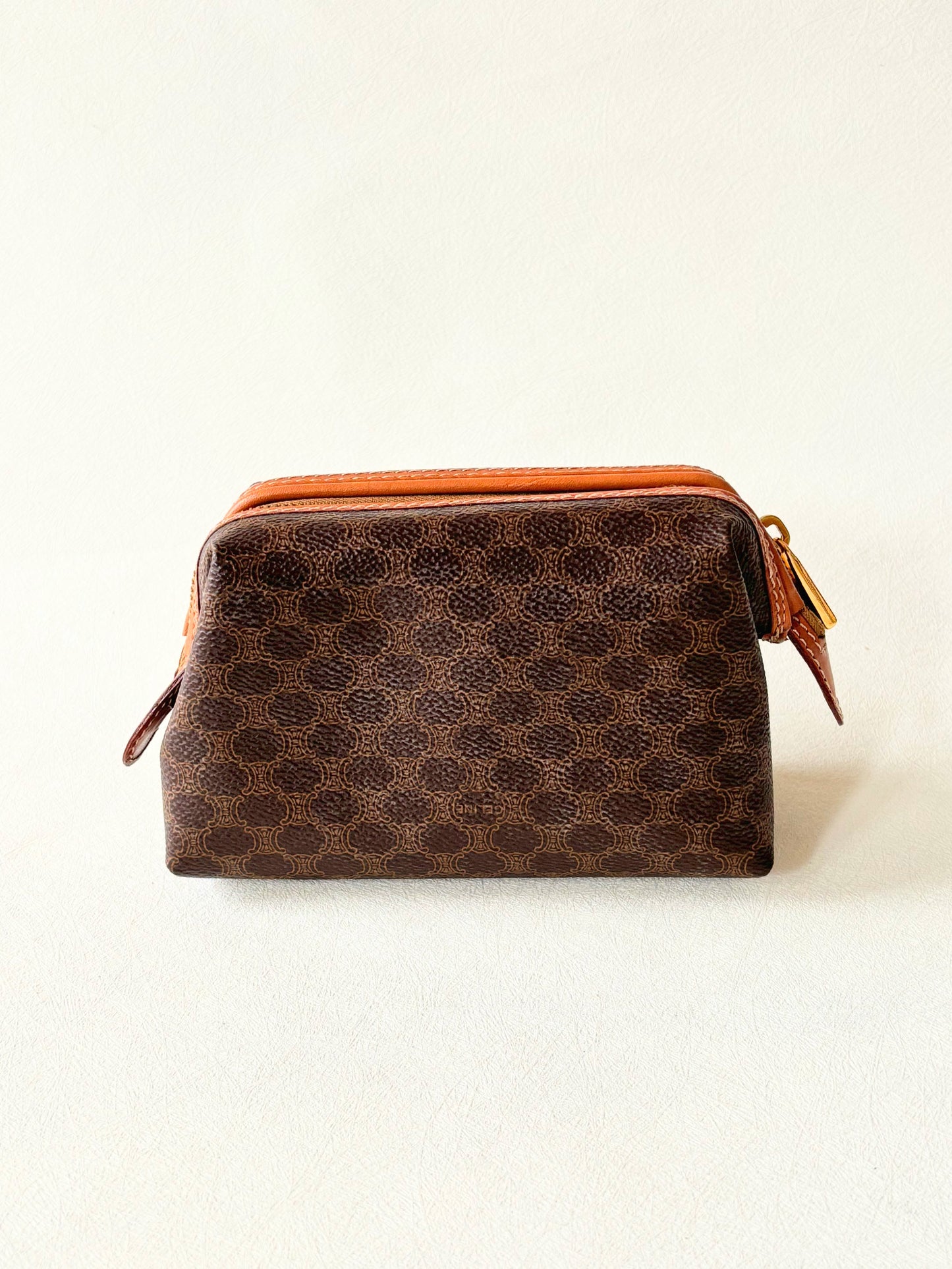 CÉLINE Pochette Triomphe