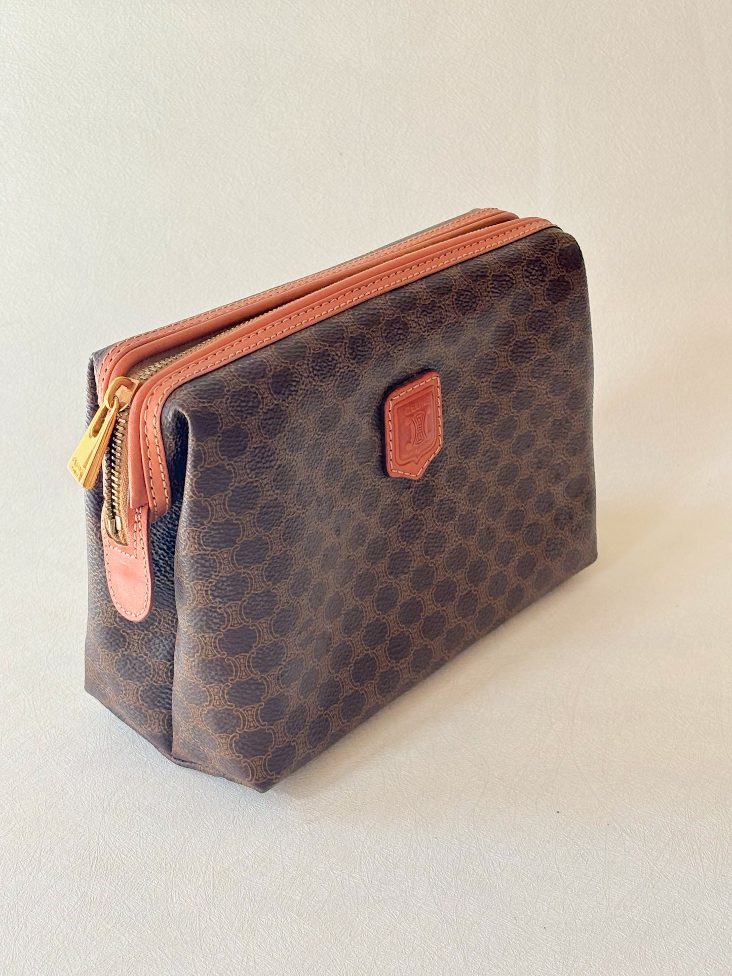 CÉLINE Pochette Triomphe