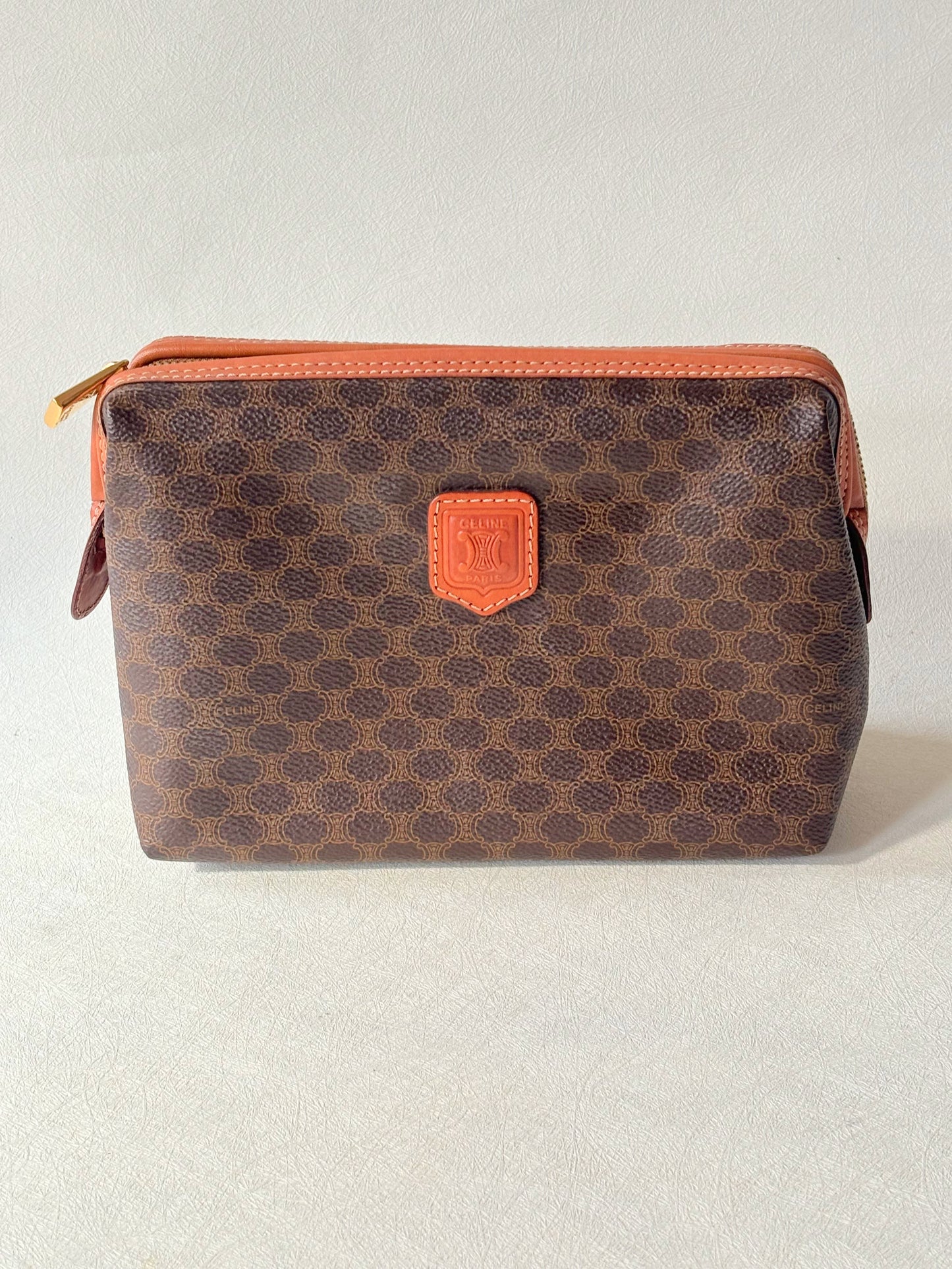 CÉLINE Pochette Triomphe