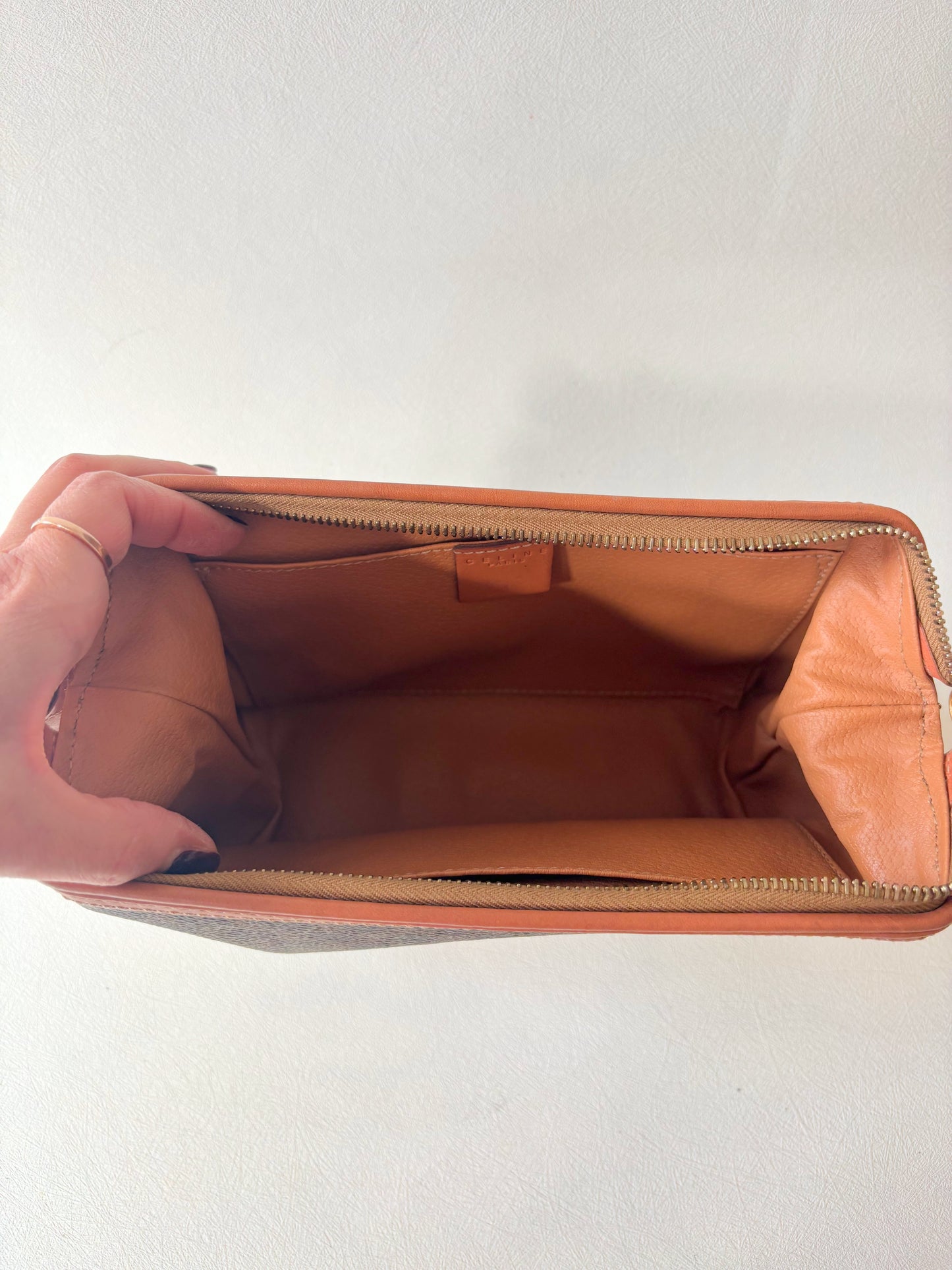 CÉLINE Pochette Triomphe