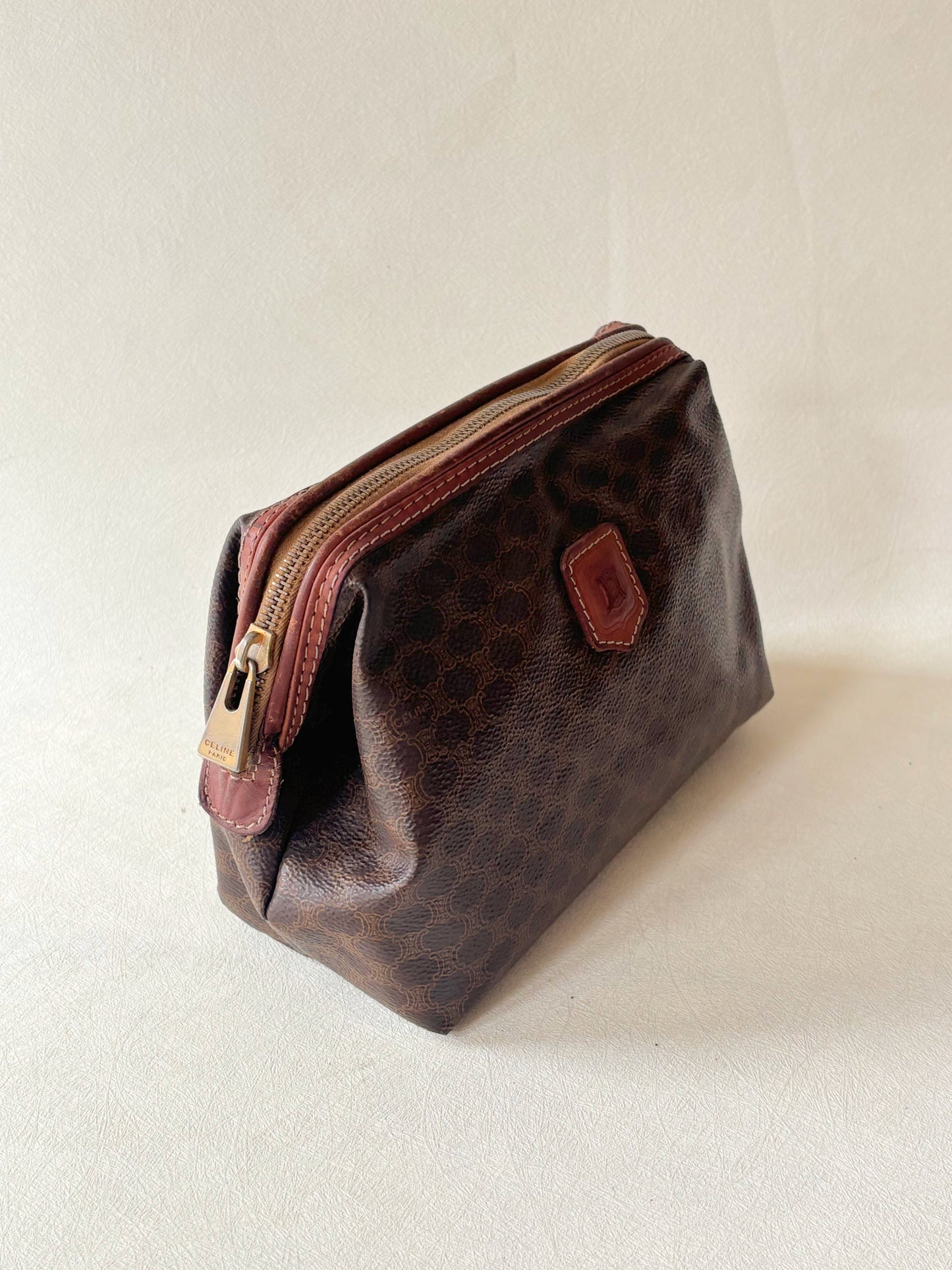 CÉLINE Pochette Triomphe