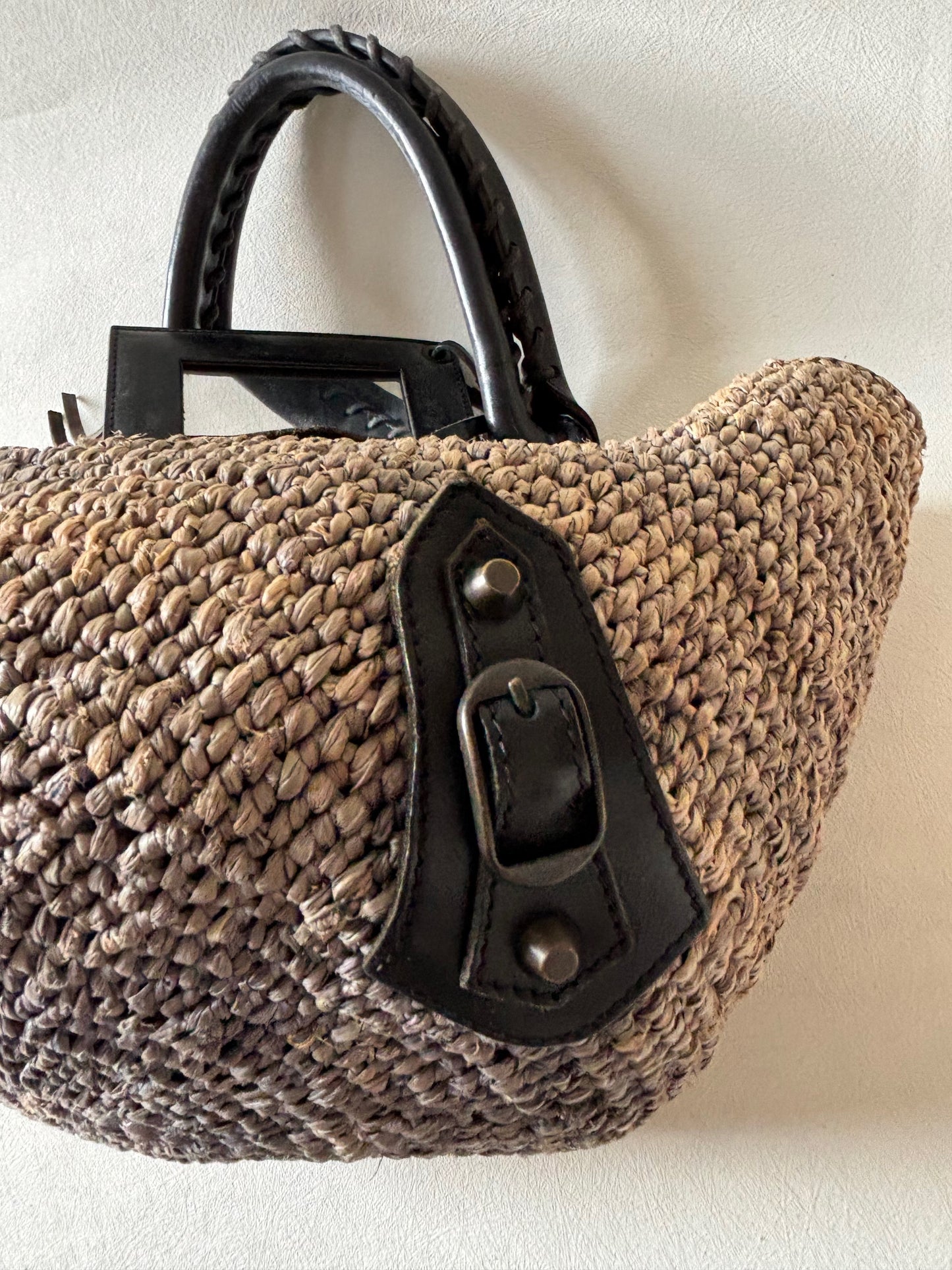 BALENCIAGA Panier raphia