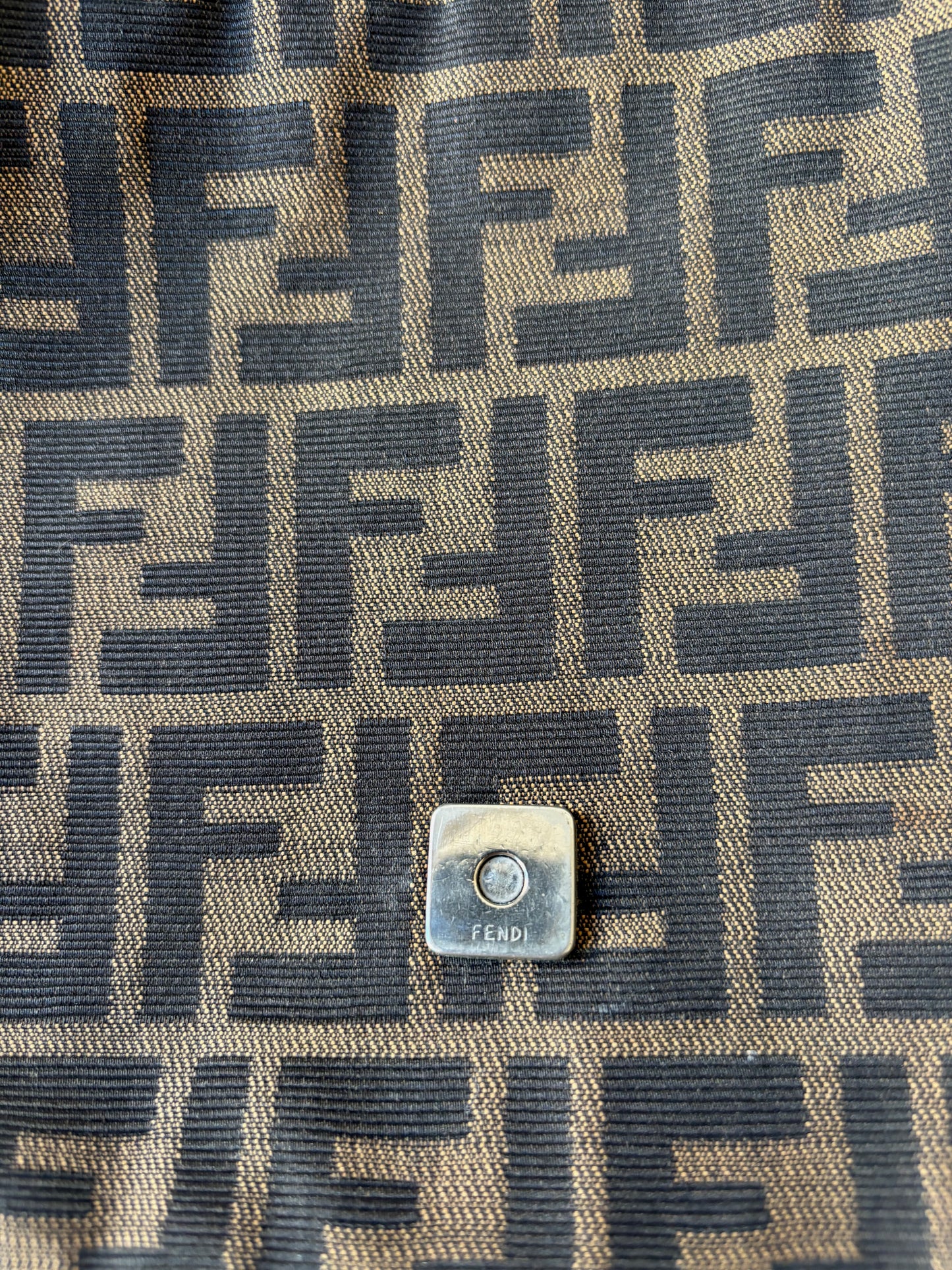FENDI Sac Mamma Baguette