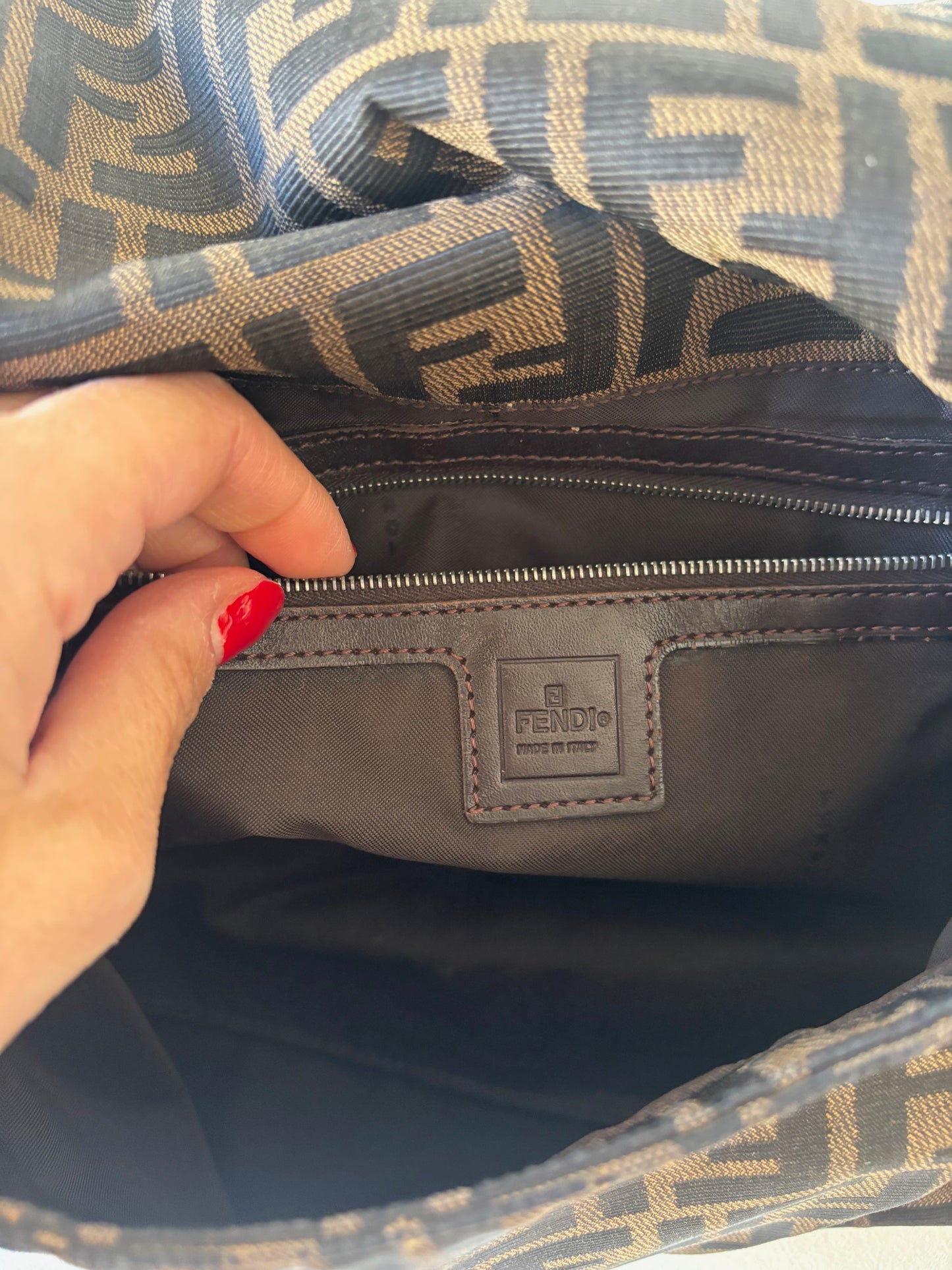 FENDI Sac Mamma Baguette
