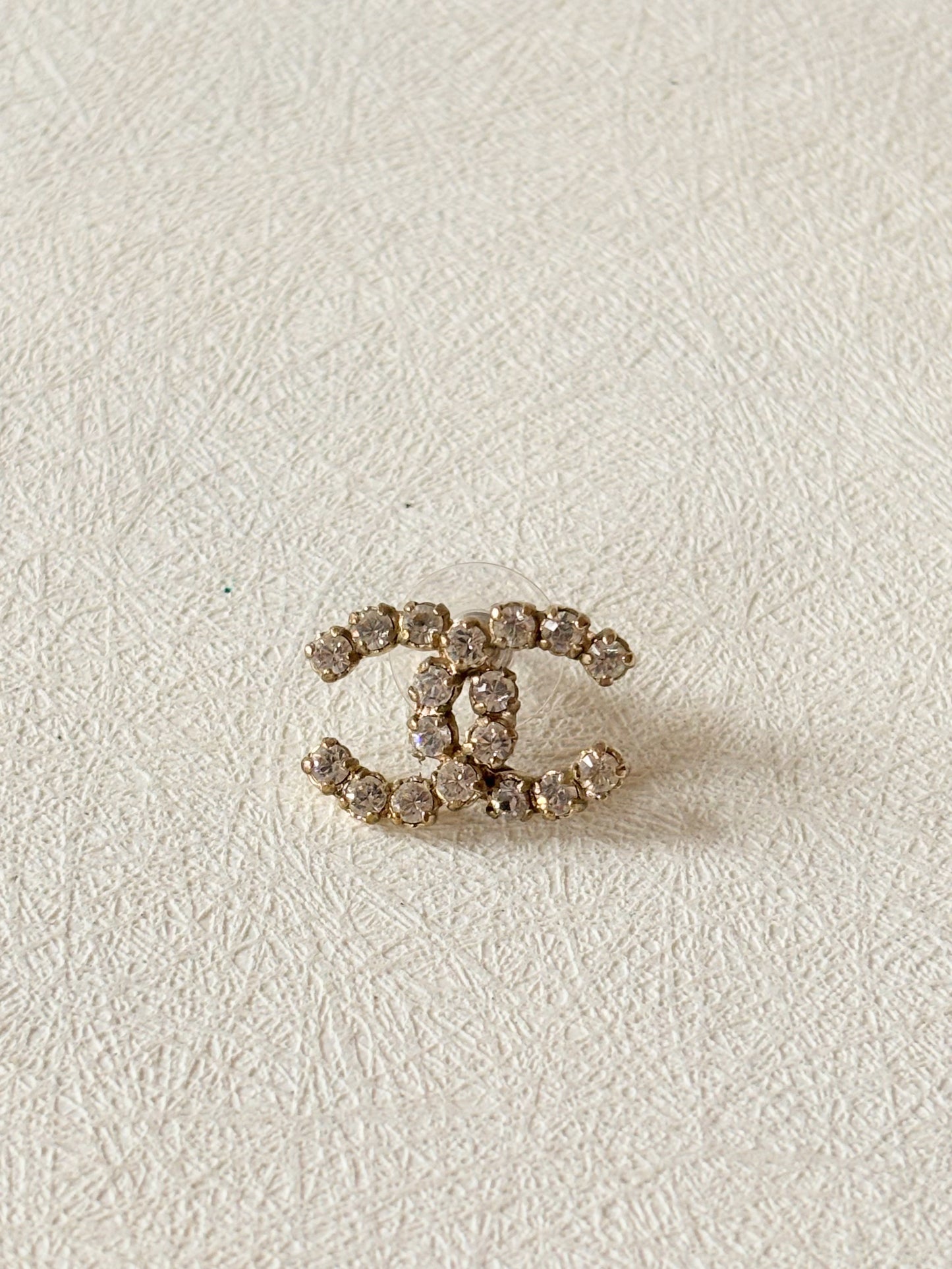 CHANEL Boucle d'oreille solitaire