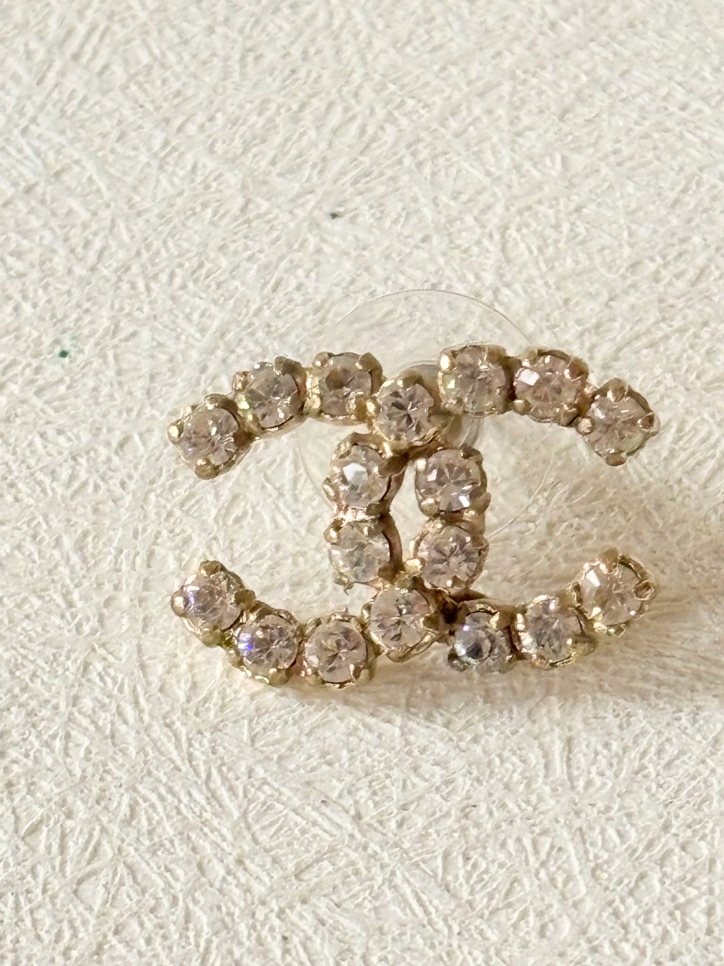 CHANEL Boucle d'oreille solitaire